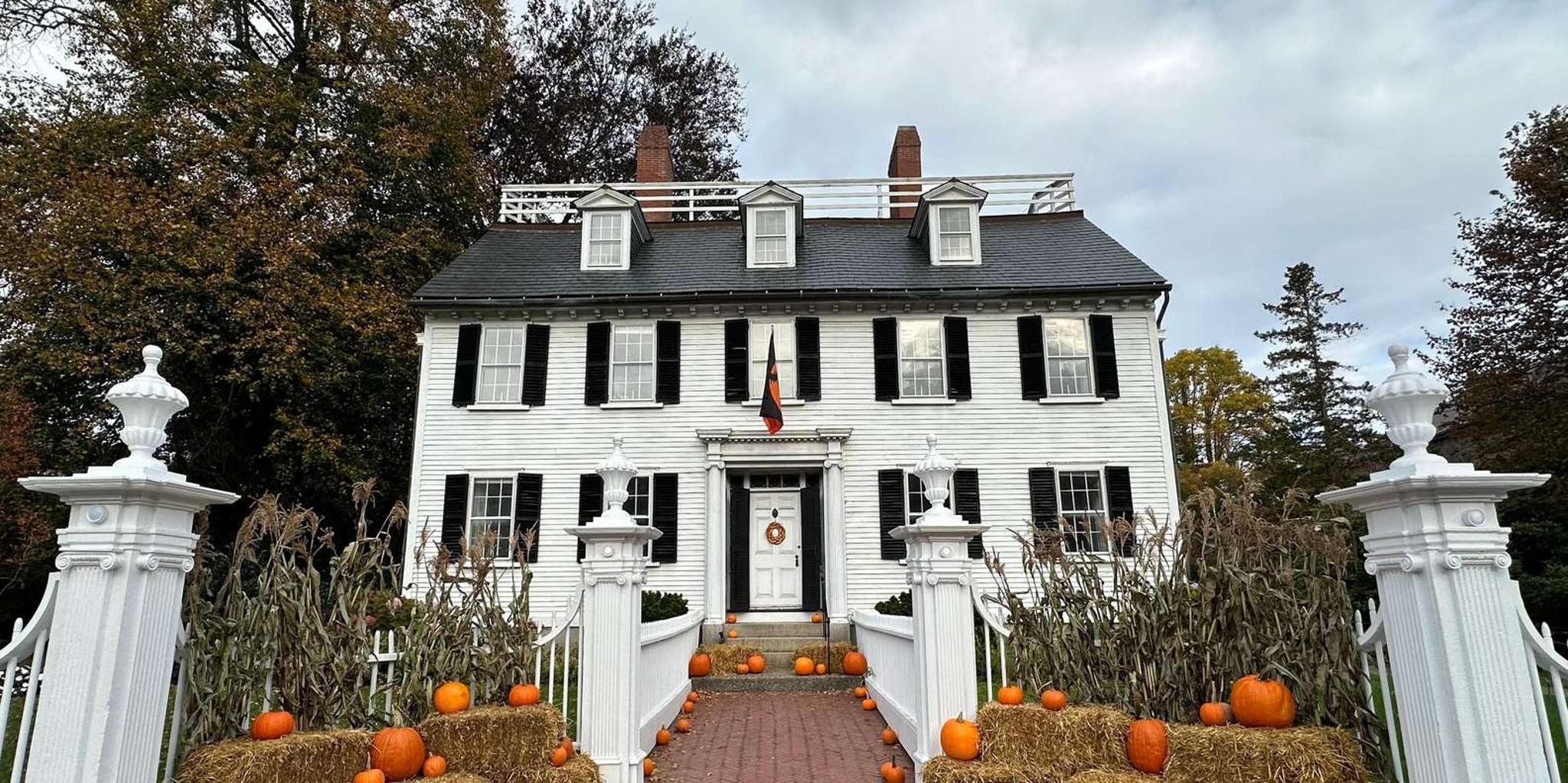 Salem Hocus Pocus Movie Locations Walking Tour - Image 2