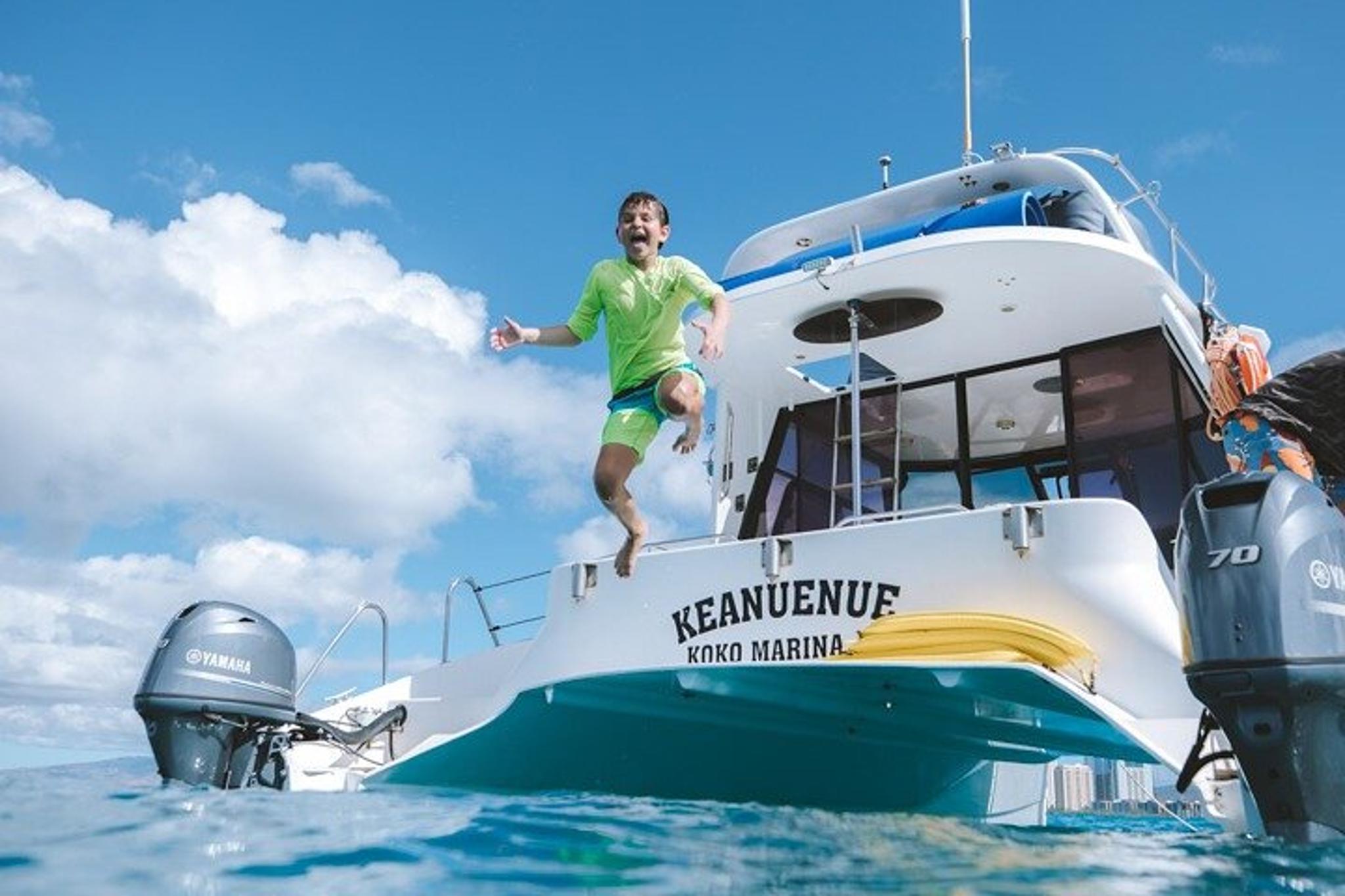 Waikiki Turtle Canyon Snorkel Boat Tour - Image 6