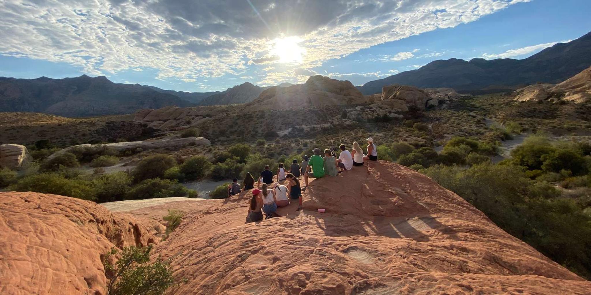 Las Vegas Sunset Hike and Photography Tour - Image 1