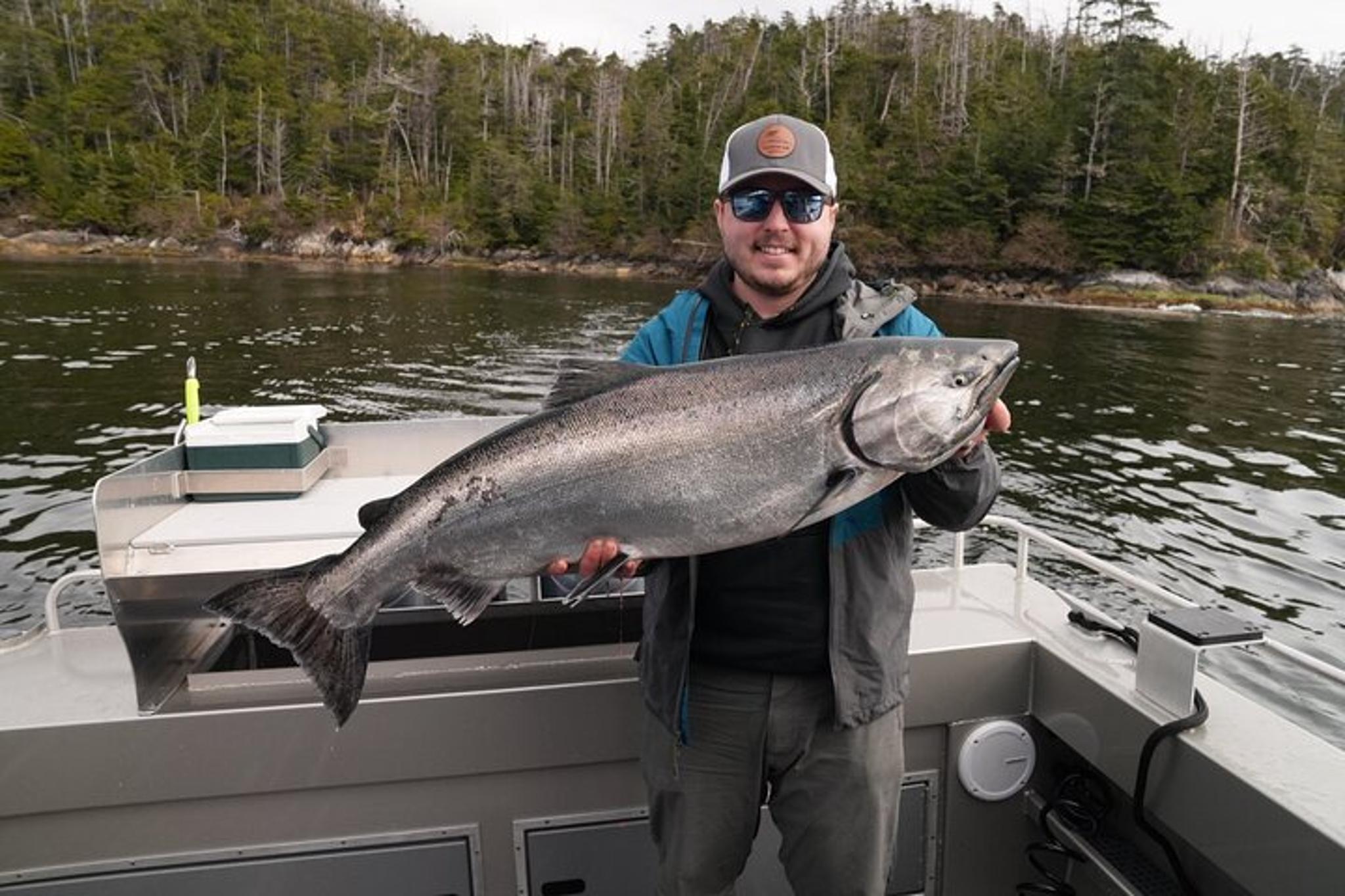 Sitka Fishing Charter for Cruise Ship Guests - Image 4