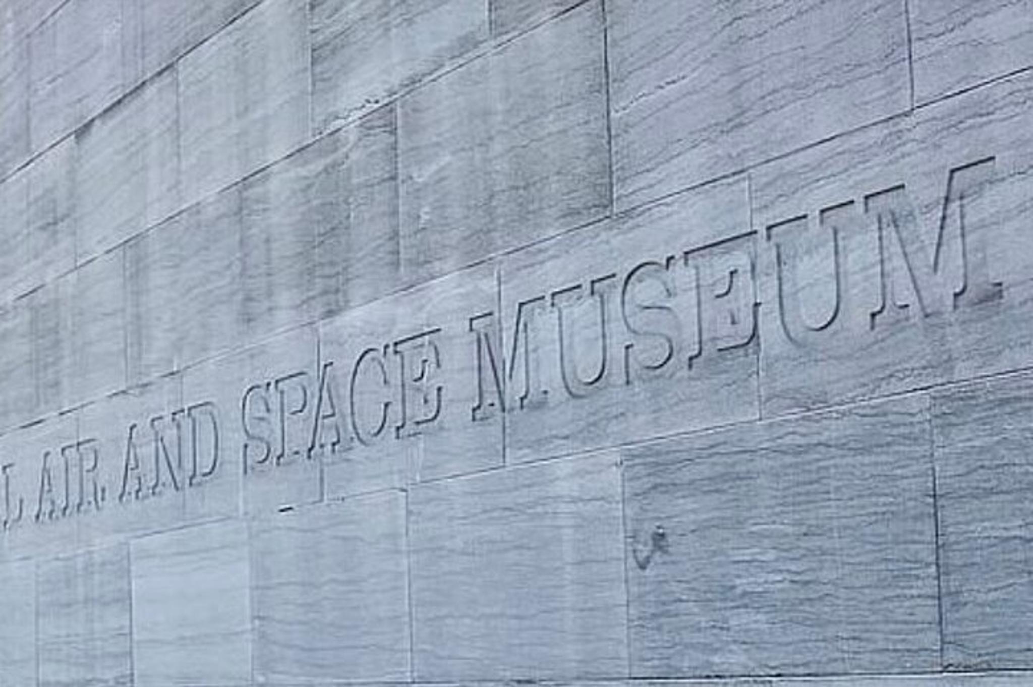Washington D.C. Smithsonian Museums Private Transportation - Image 6