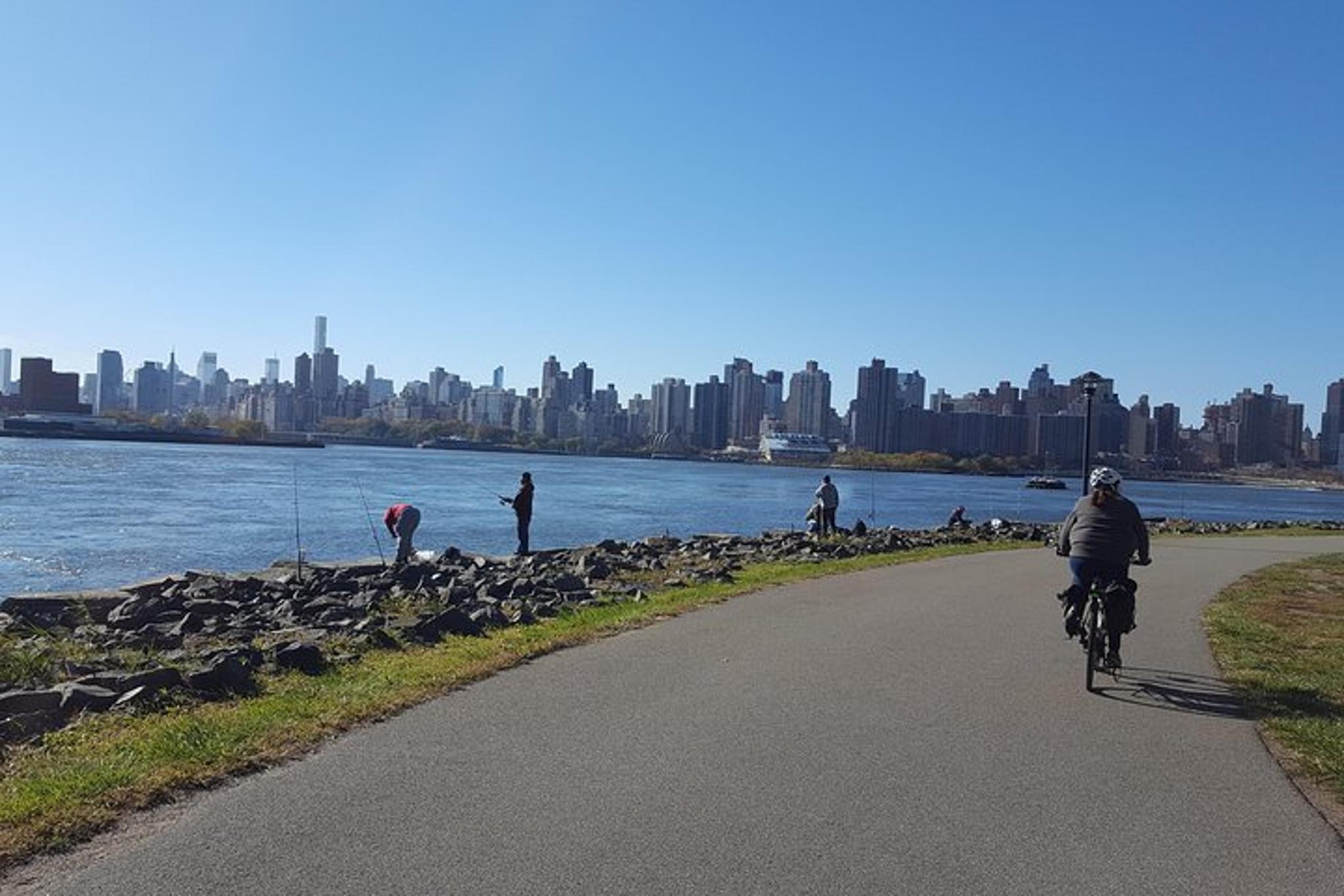 New York City Private Sightseeing Bike Tour - Image 6