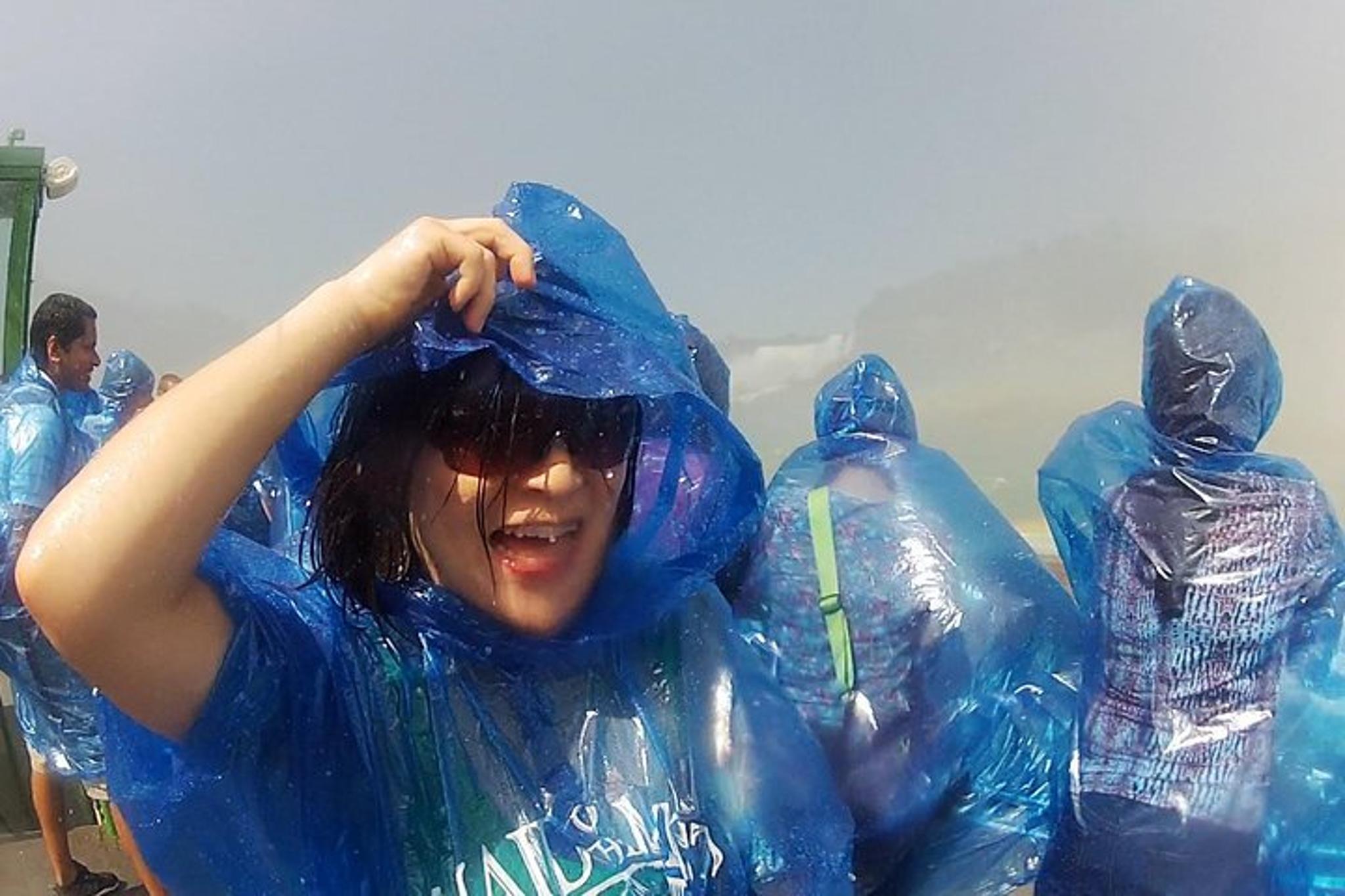 Niagara Falls US Tour with Boat Ride and Cave - Image 2