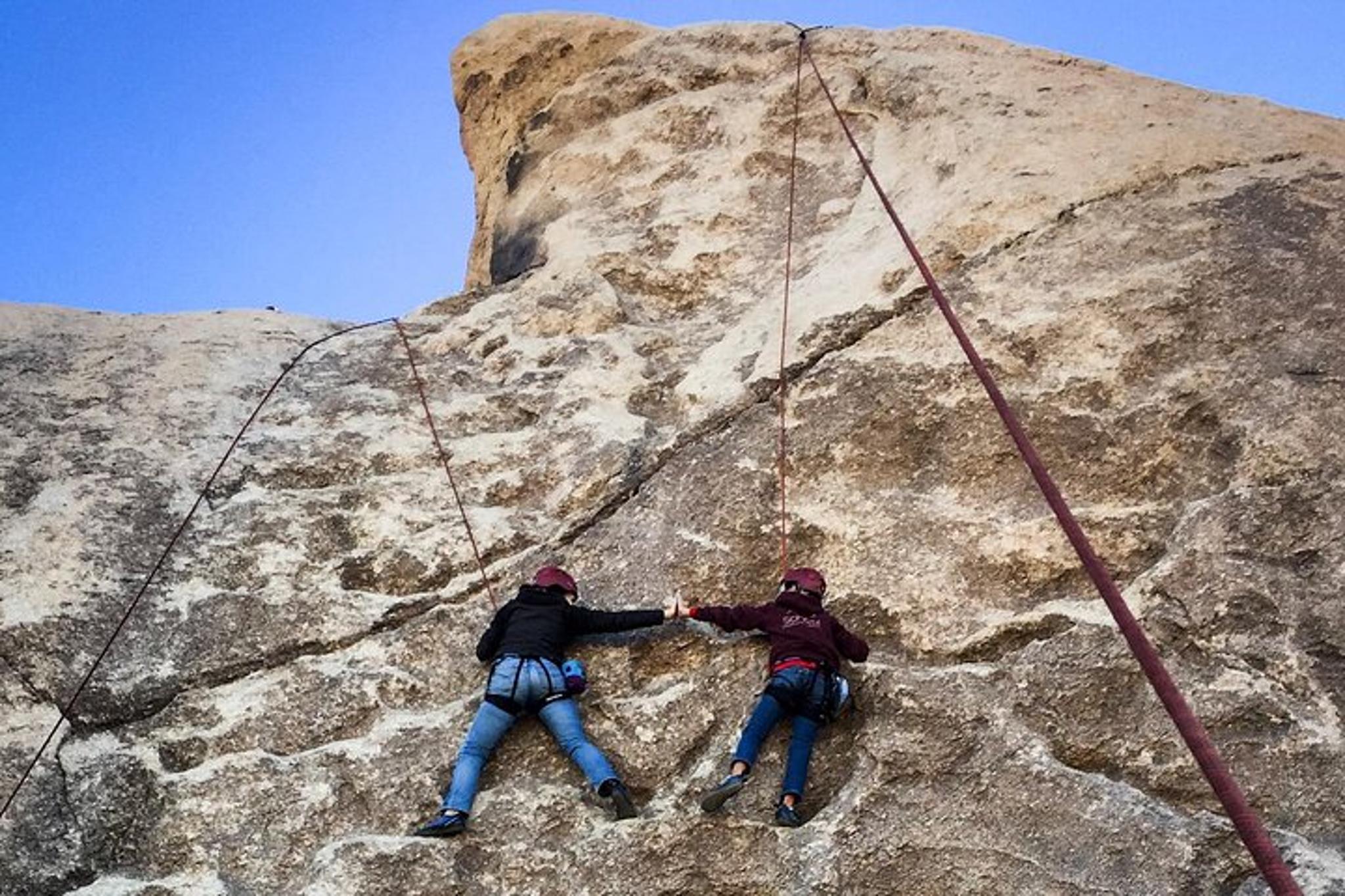 Joshua Tree Rock Climbing Adventure - Image 5