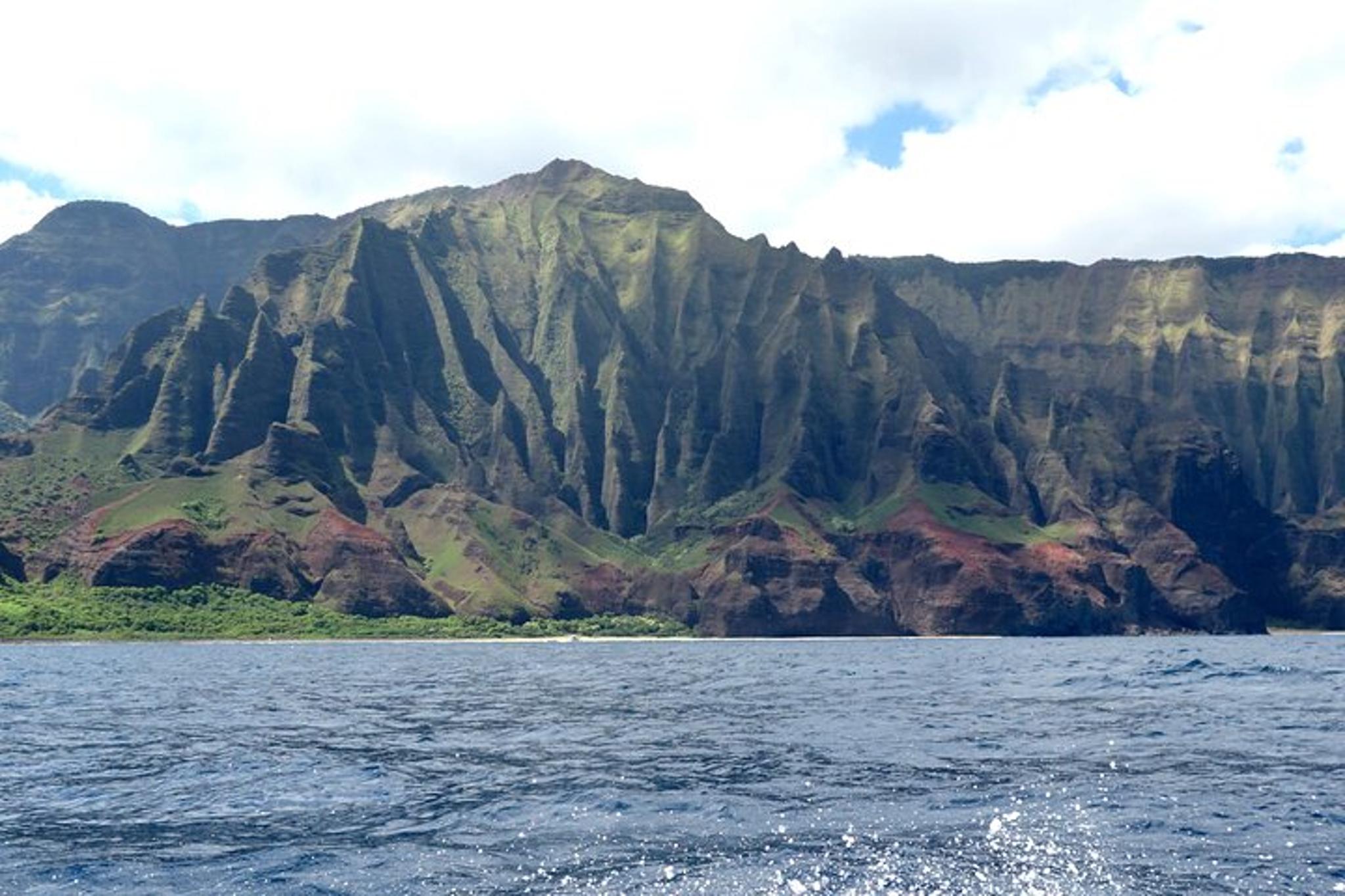 Kaua’i Scuba Dive at Mana Crack Full Day - Image 4
