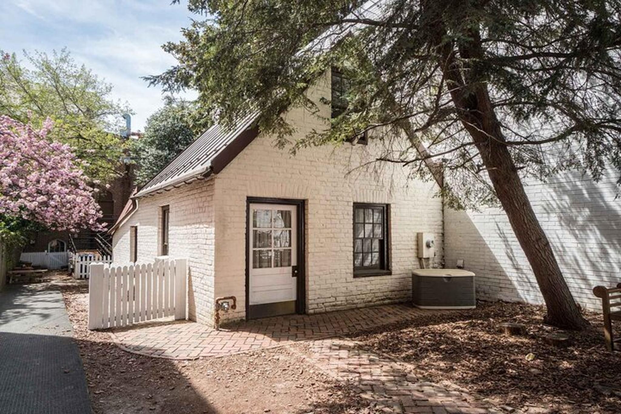 Georgetown History Walking Tour - Image 2