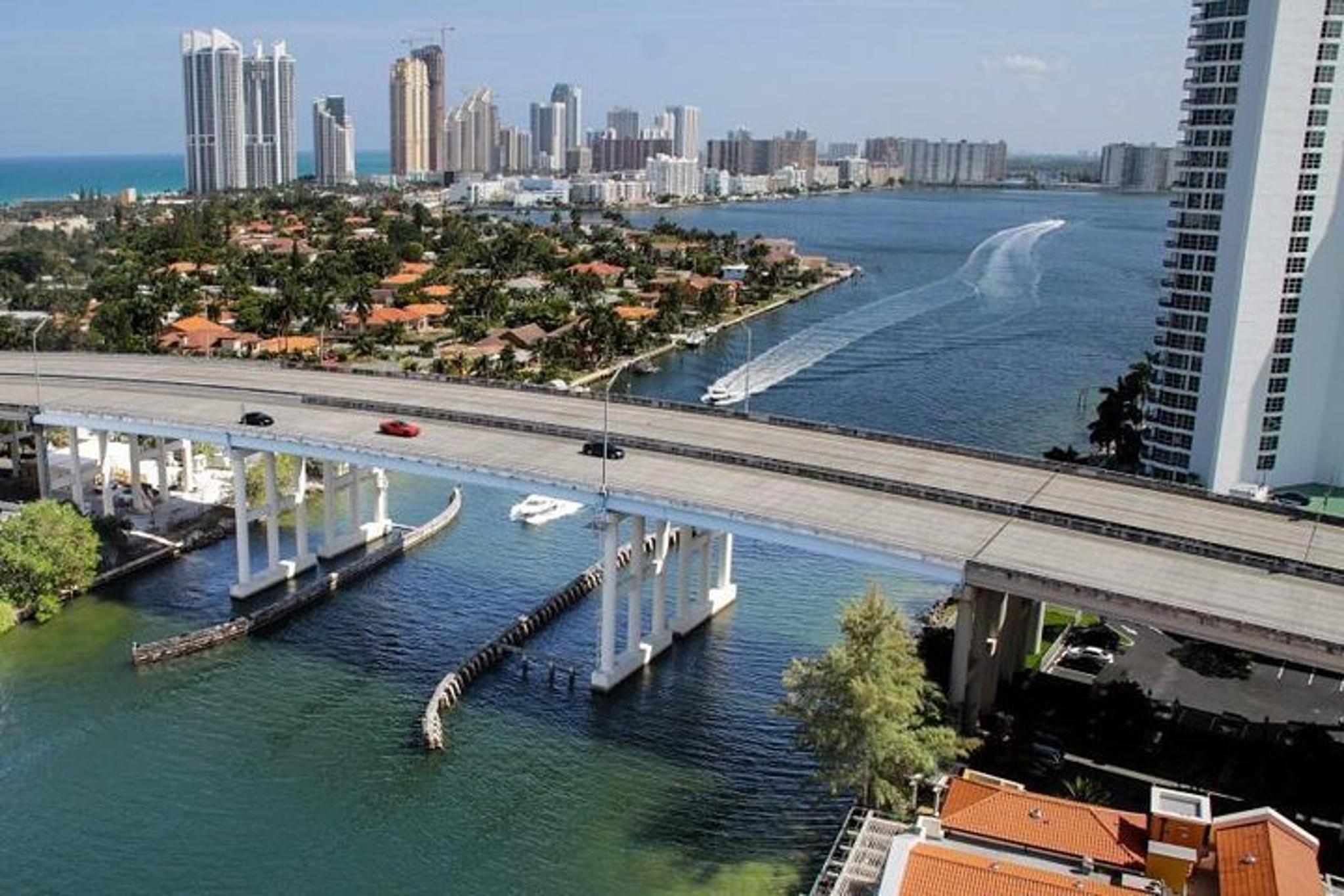 Miami City and Biscayne Bay Boat Tour - Image 6