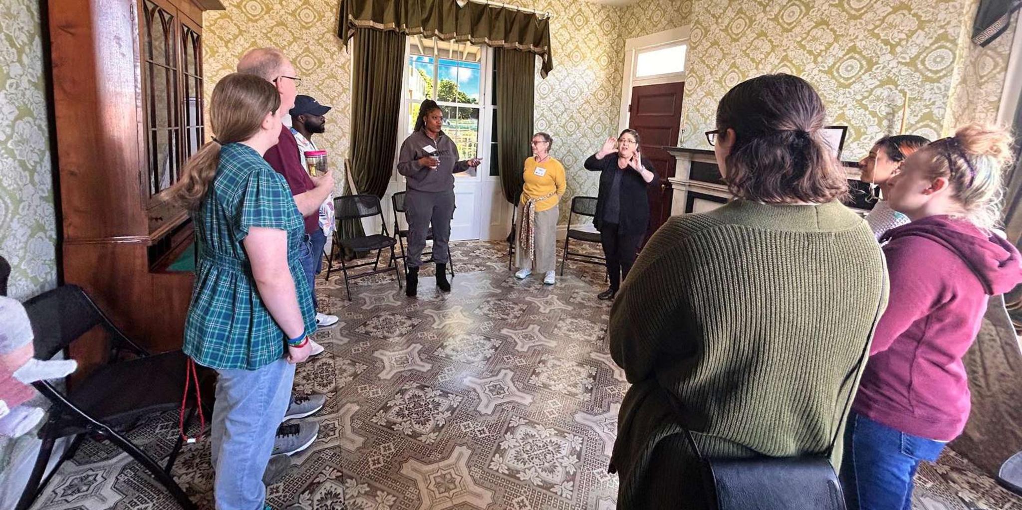 Cincinnati Harriet Beecher Stowe House Tour - Image 3