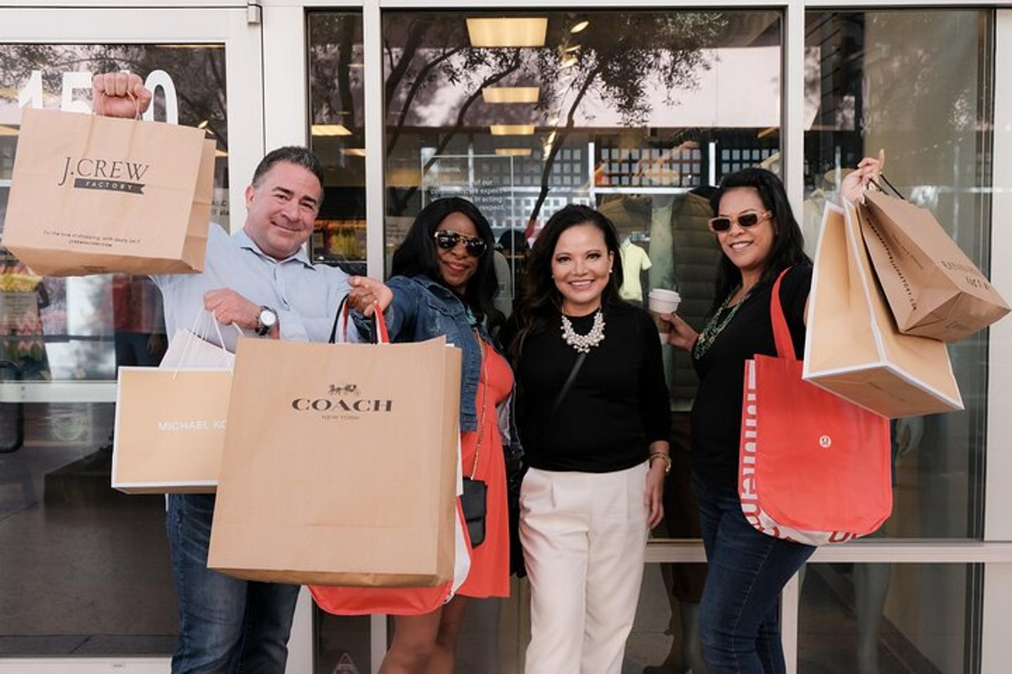 Las Vegas Shopping Tour with Personal Stylist 2 hr - Image 1