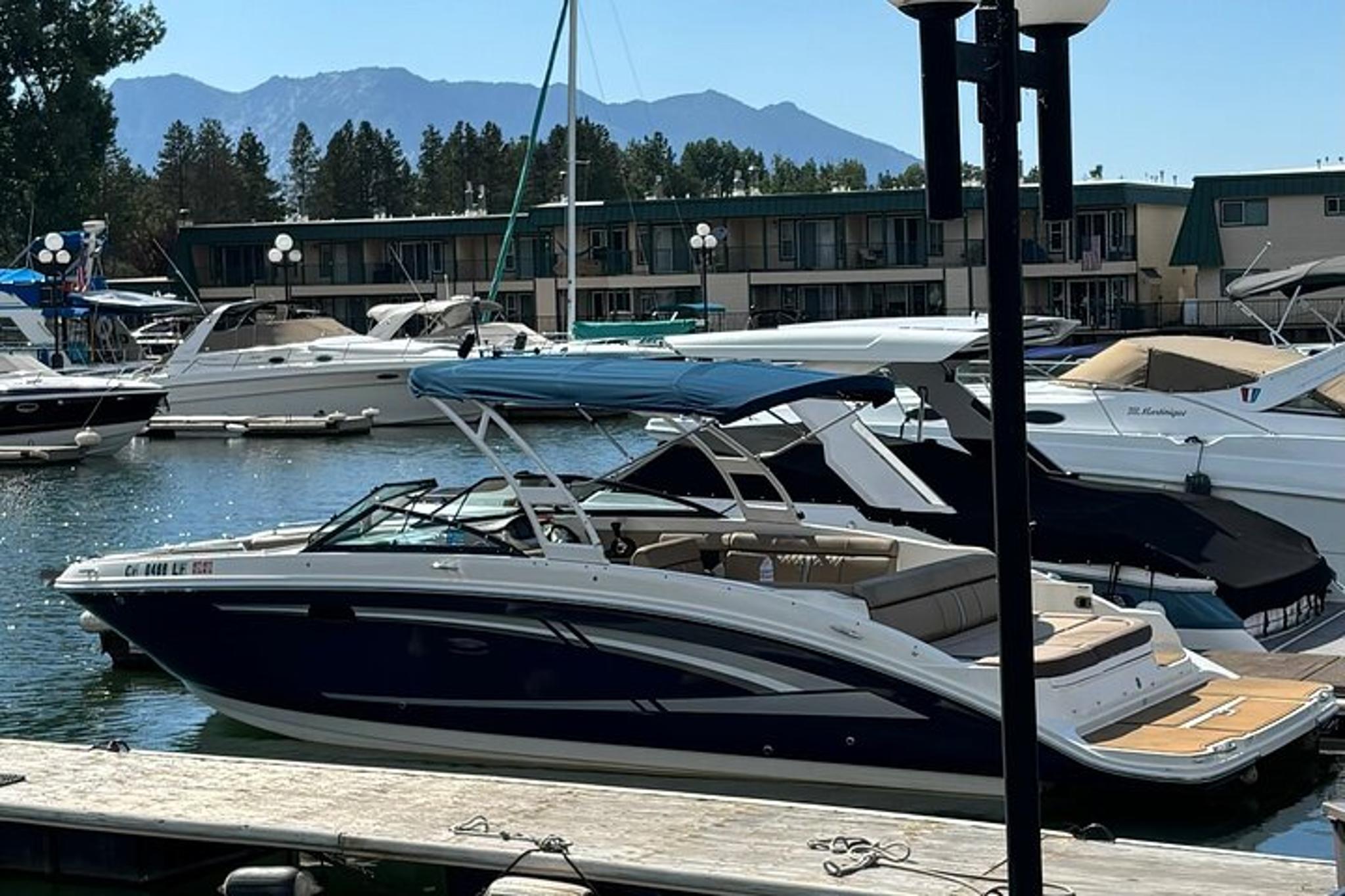 Lake Tahoe Yacht Experience for Couples 2 hr