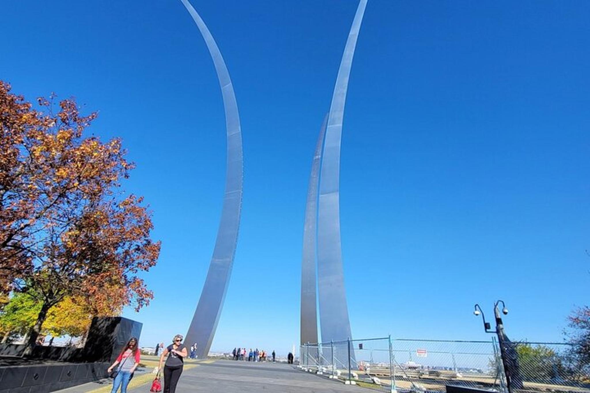 Washington DC Limousine City Tour 4 hr - Image 3