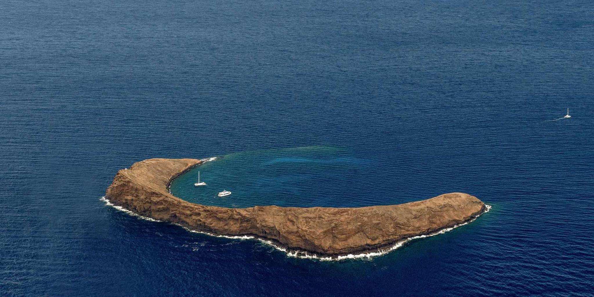 Maui Helicopter Tour with Exclusive Landing - Image 3