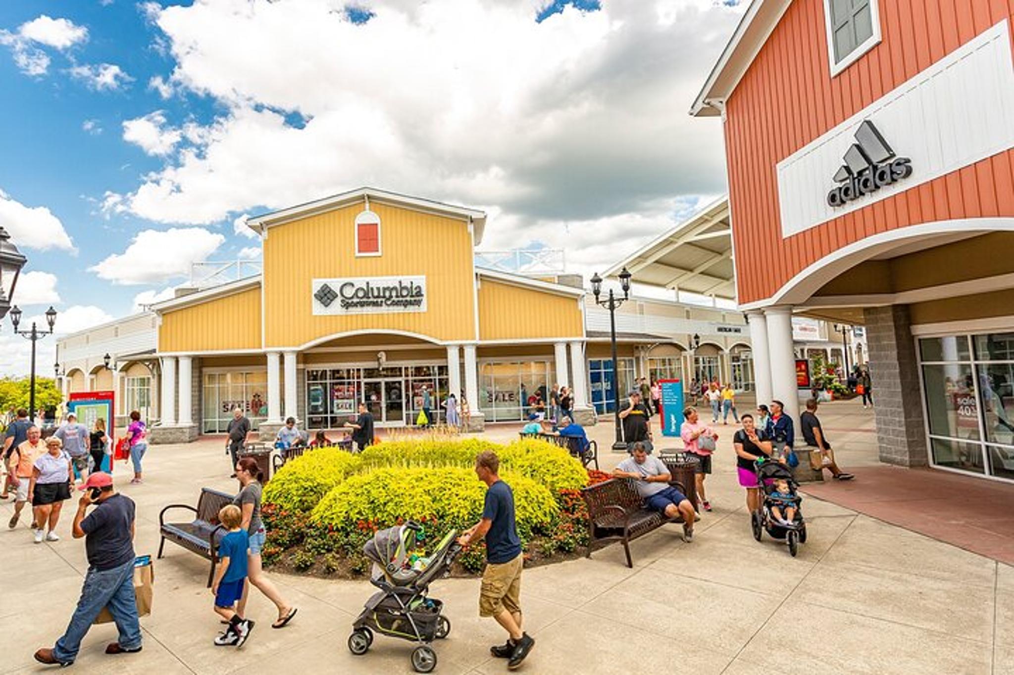 Pittsburgh Shopping Tour to Tanger Outlets - Image 2
