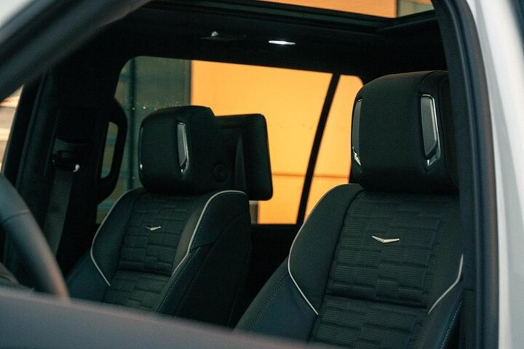 Chicago Airport Transfer SUV - Image 2