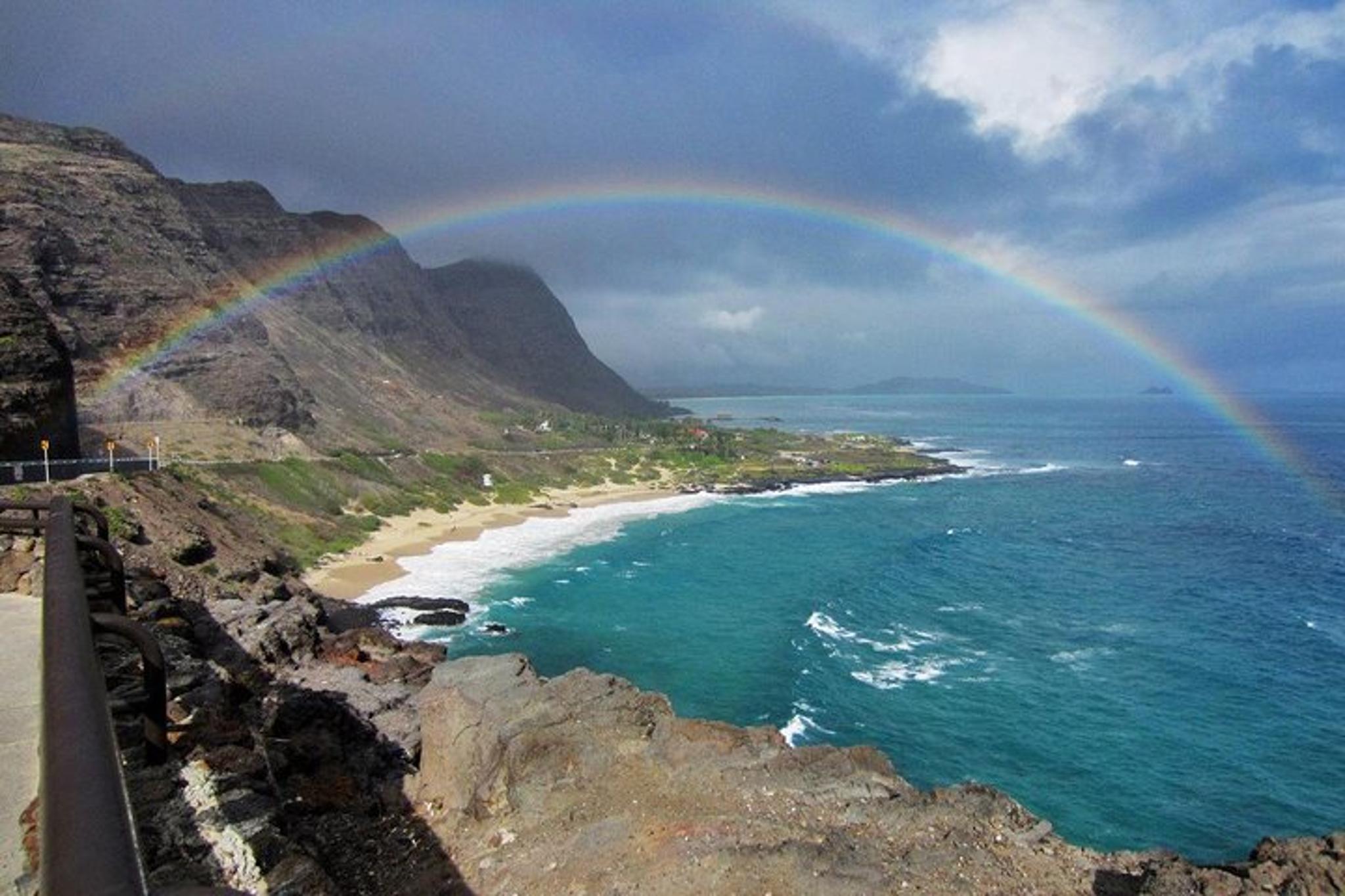 Oahu Private Tour for 6 to 11 People 8 hr