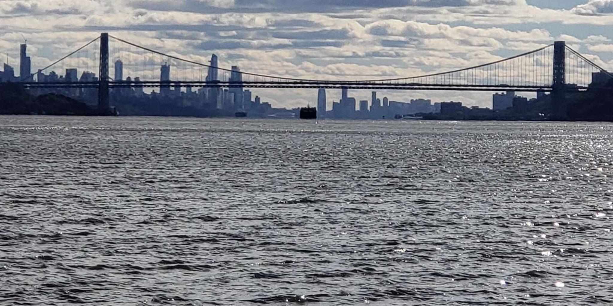 New York Hudson River Fall Foliage Sailing Trip - Image 6