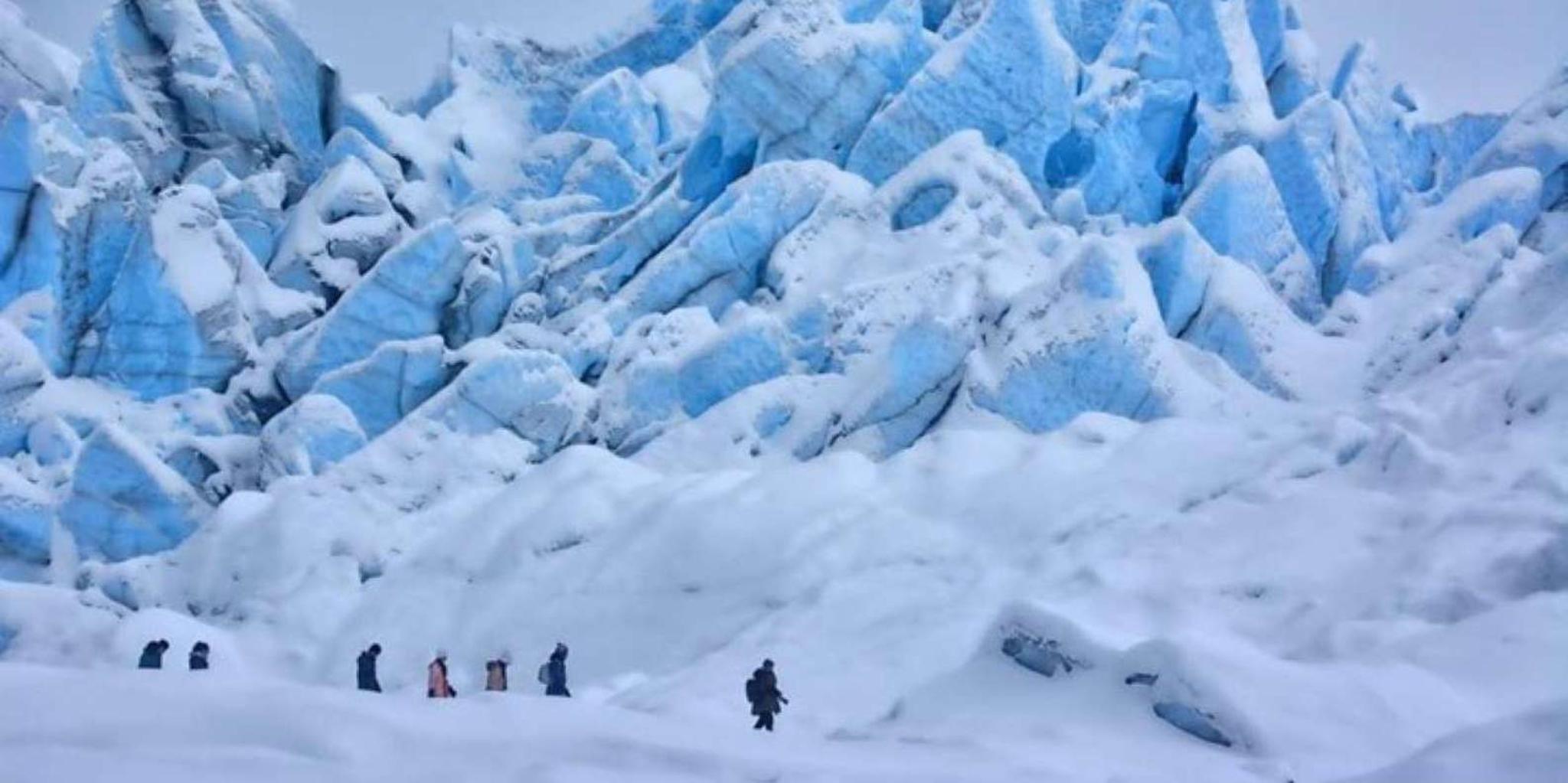 Anchorage Matanuska Glacier Hike with Honey and Wine Tasting - Image 6