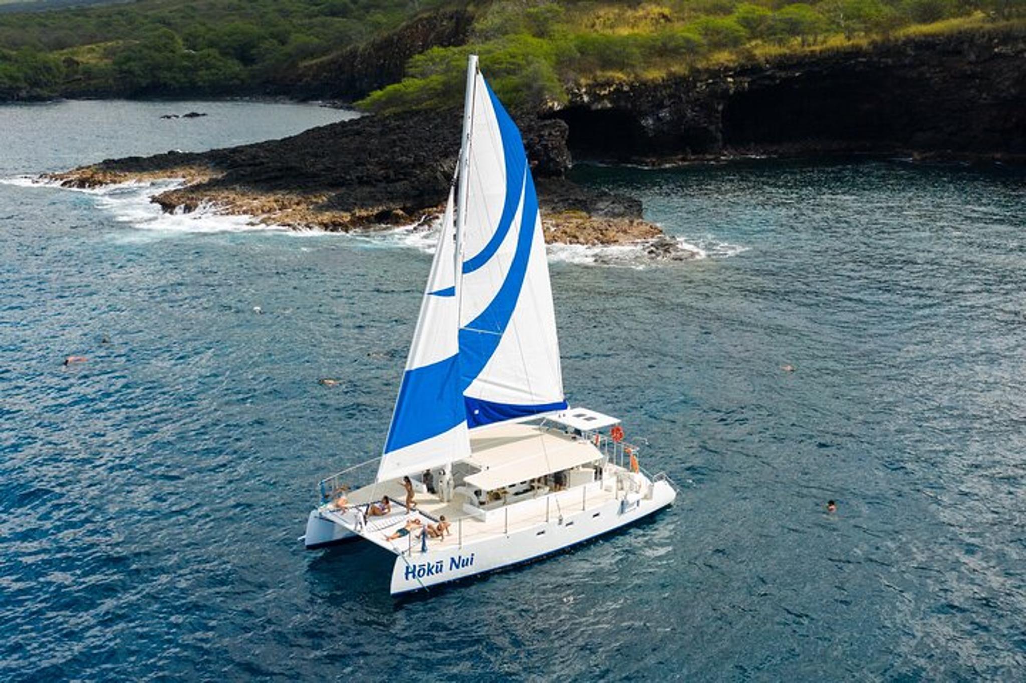 Kona Sail & Snorkel to Captain Cook Monument - Image 1