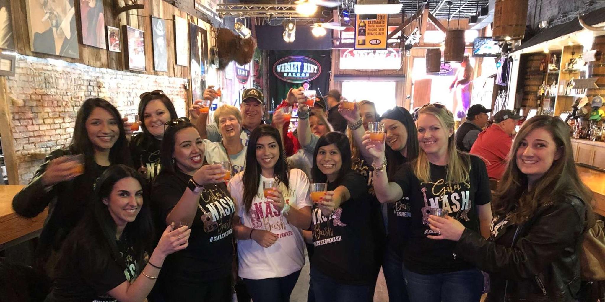 Nashville Pub Crawl with Moonshine and Cocktails - Image 4
