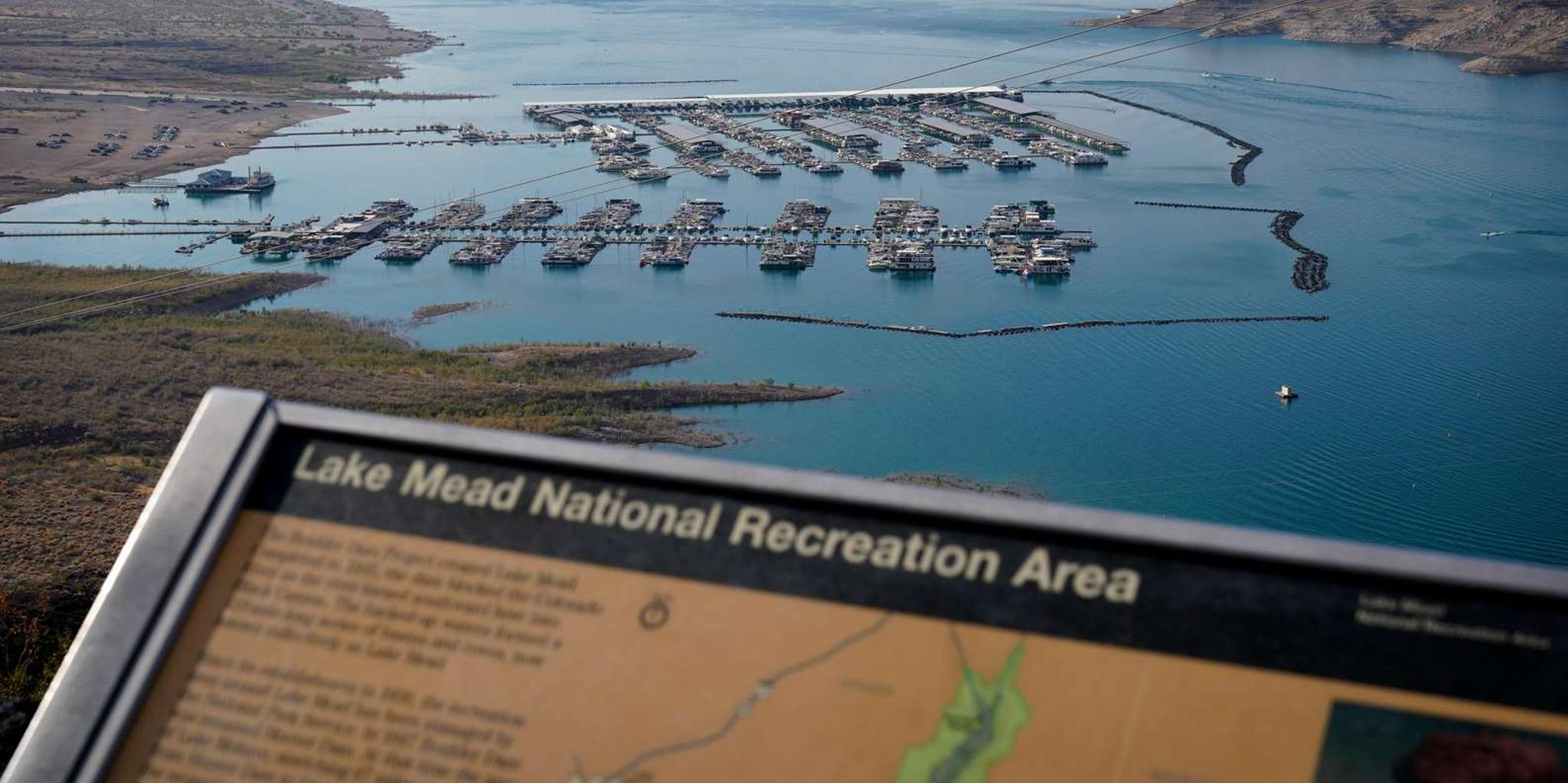 Las Vegas Hoover Dam Walk on Top Tour - Image 5