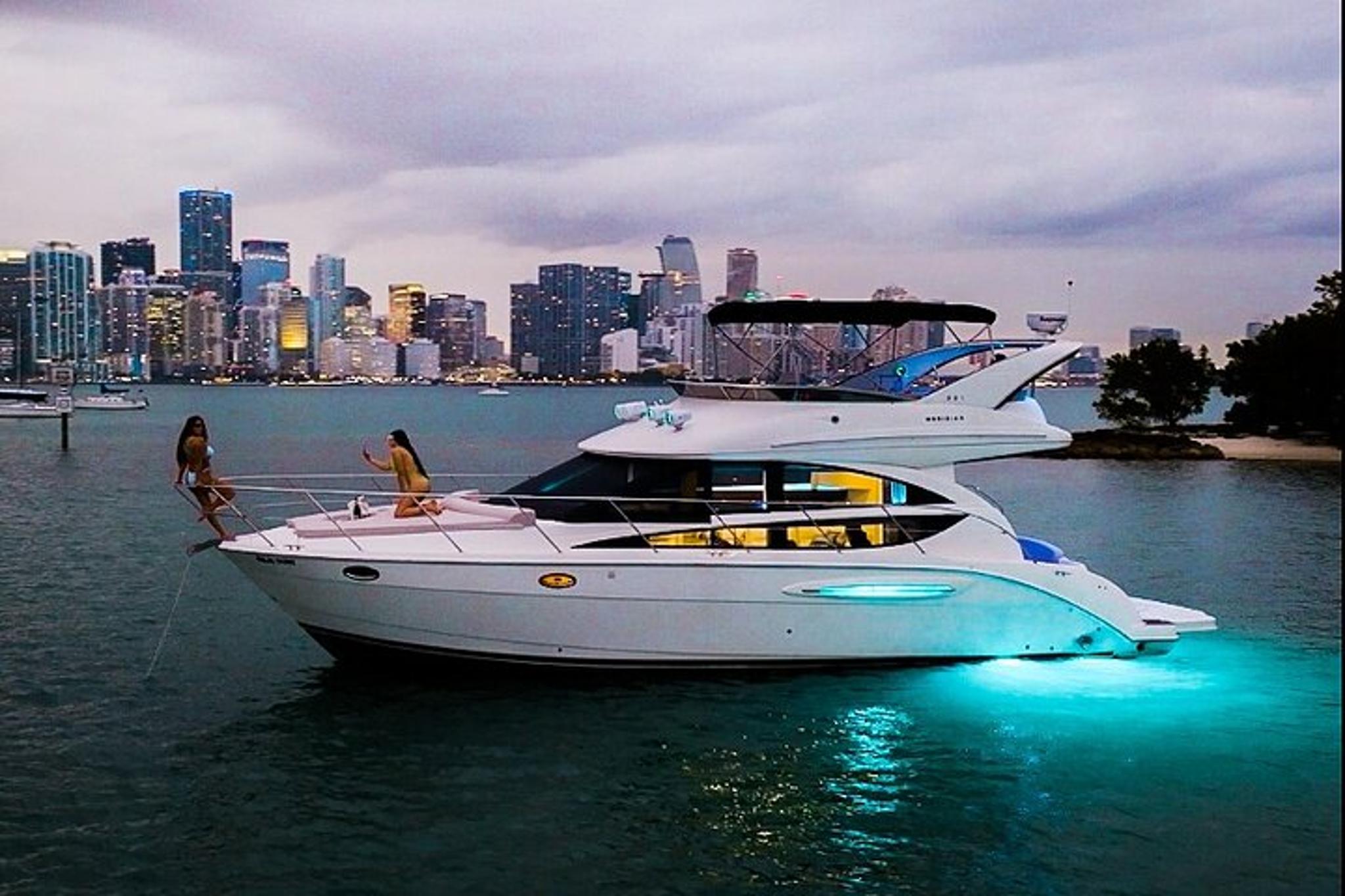 Miami Private Yacht Cruise - Image 5