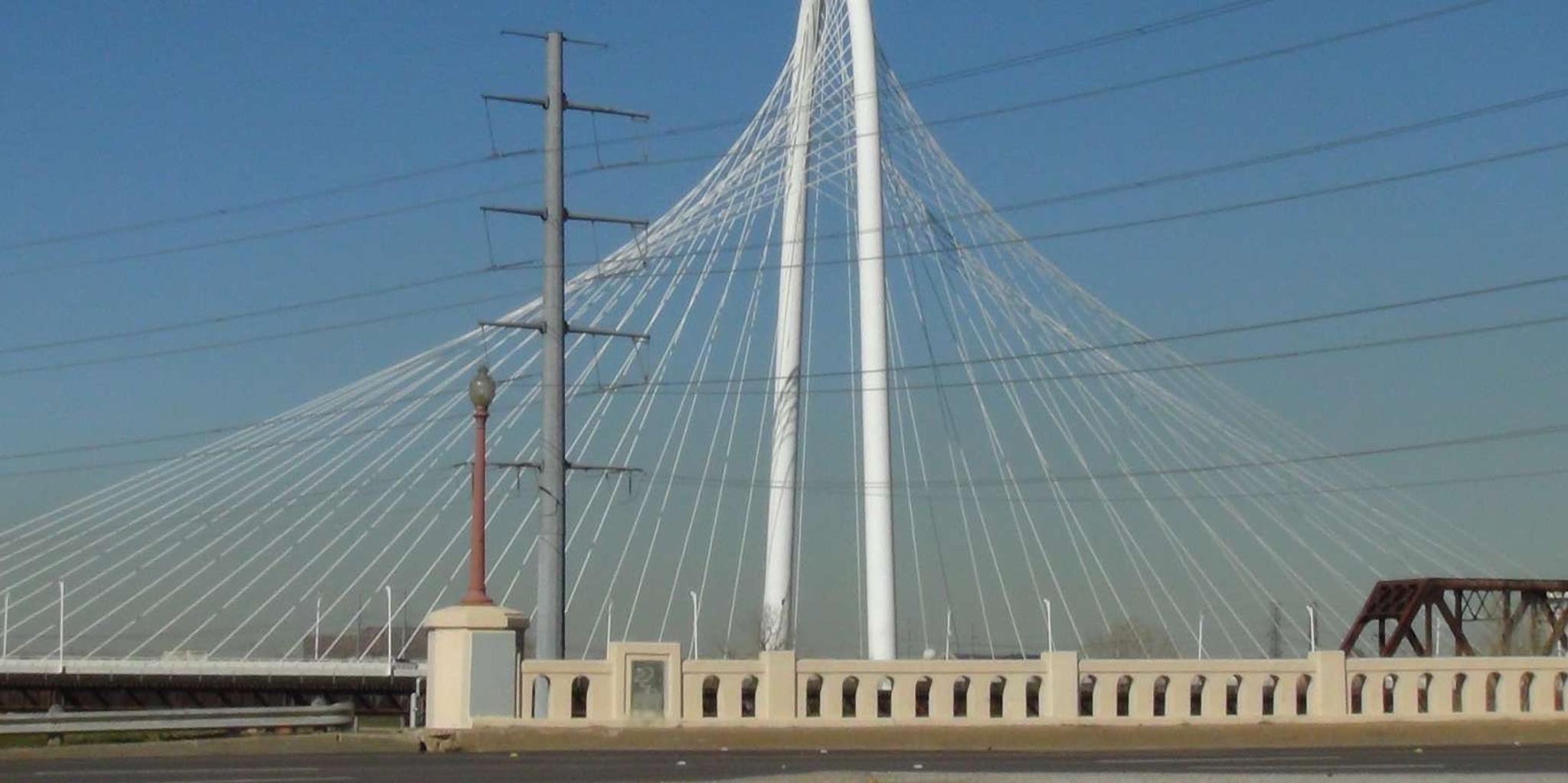 Dallas Small Group Van Tour - Image 4