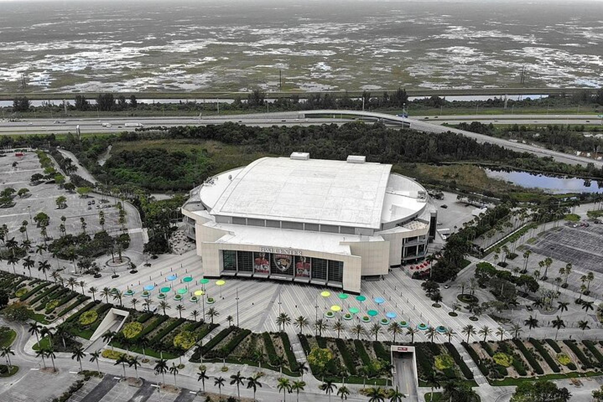 Sunrise Ice Hockey Game at Amerant Bank Arena - Image 3