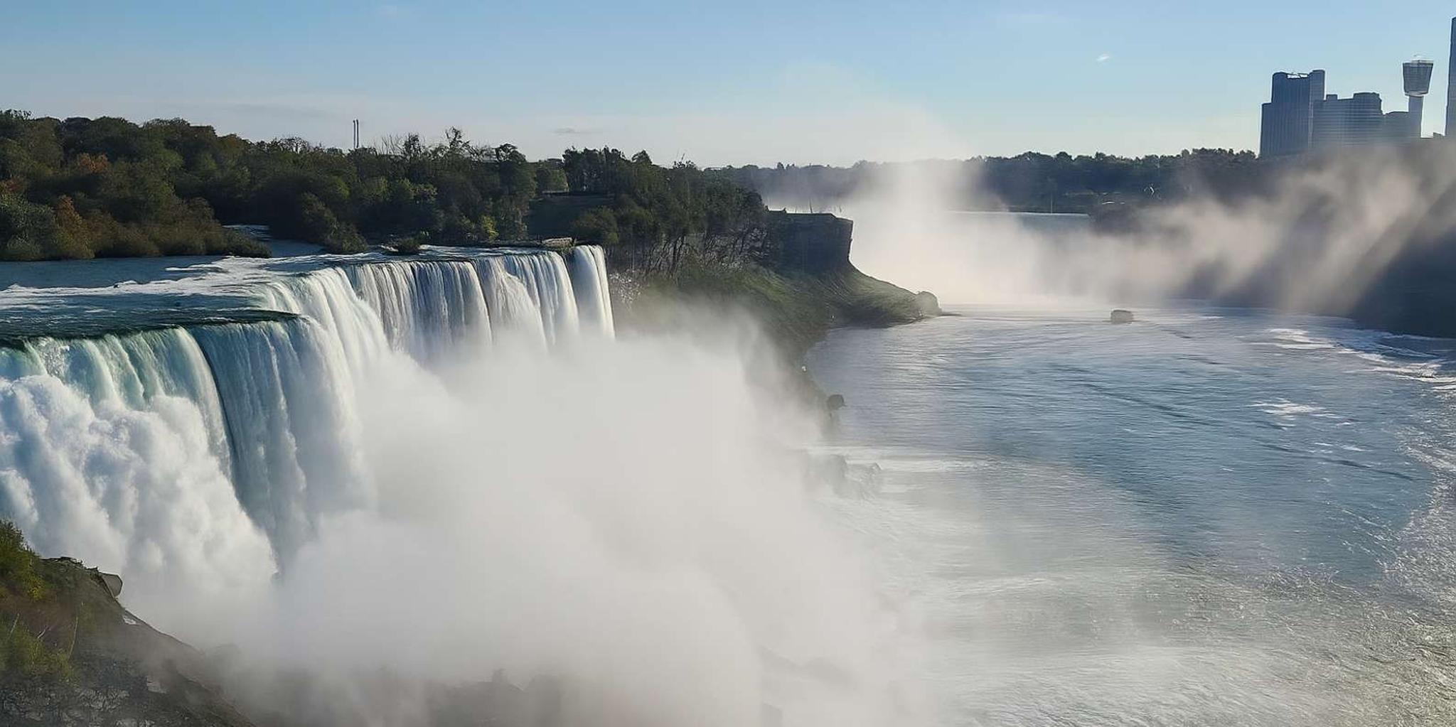 Niagara Falls USA Boat Tour with Guided Walk 2 hr - Image 3