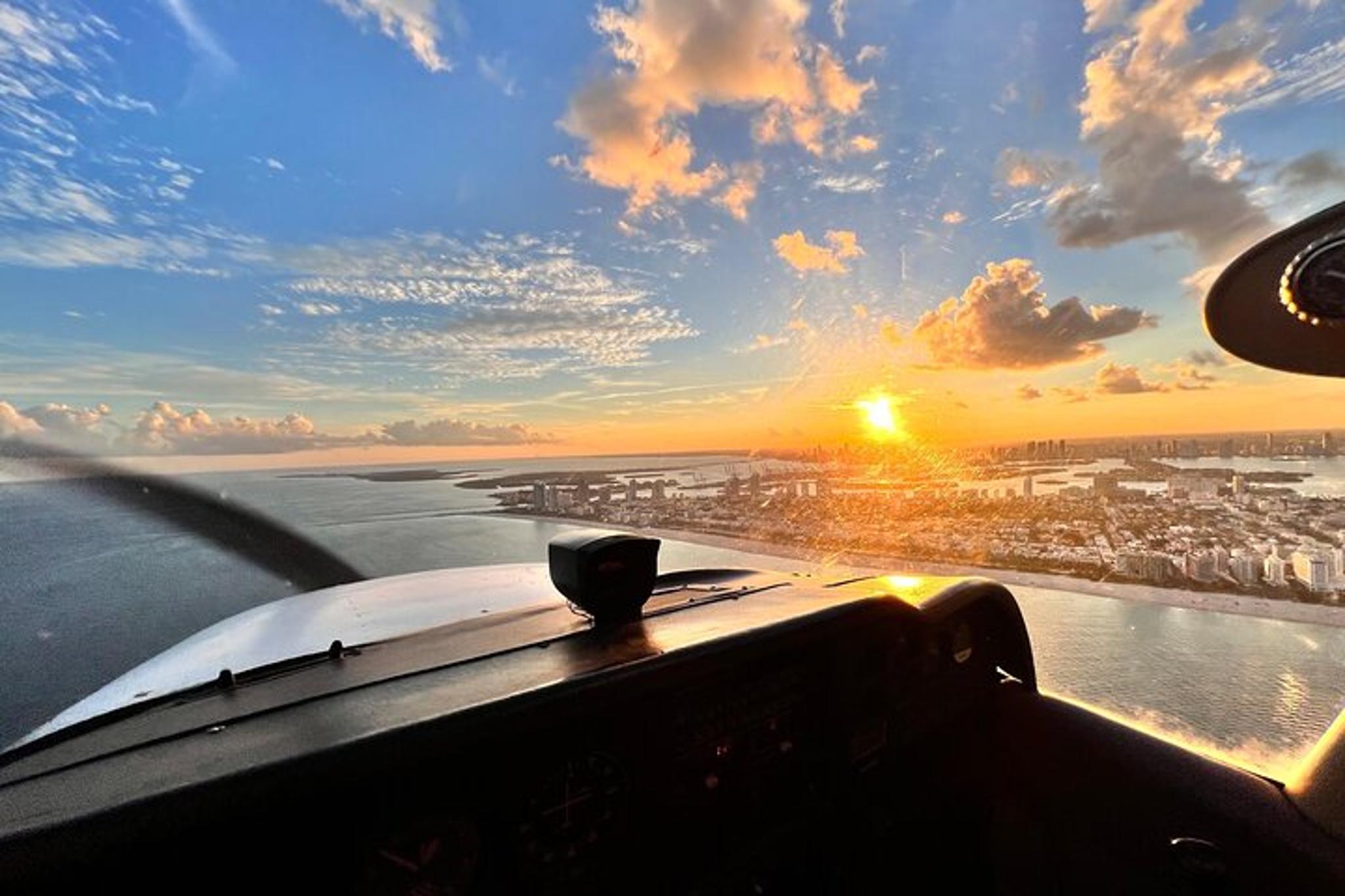 Miami Beach Sunset Flight Tour 45 Min