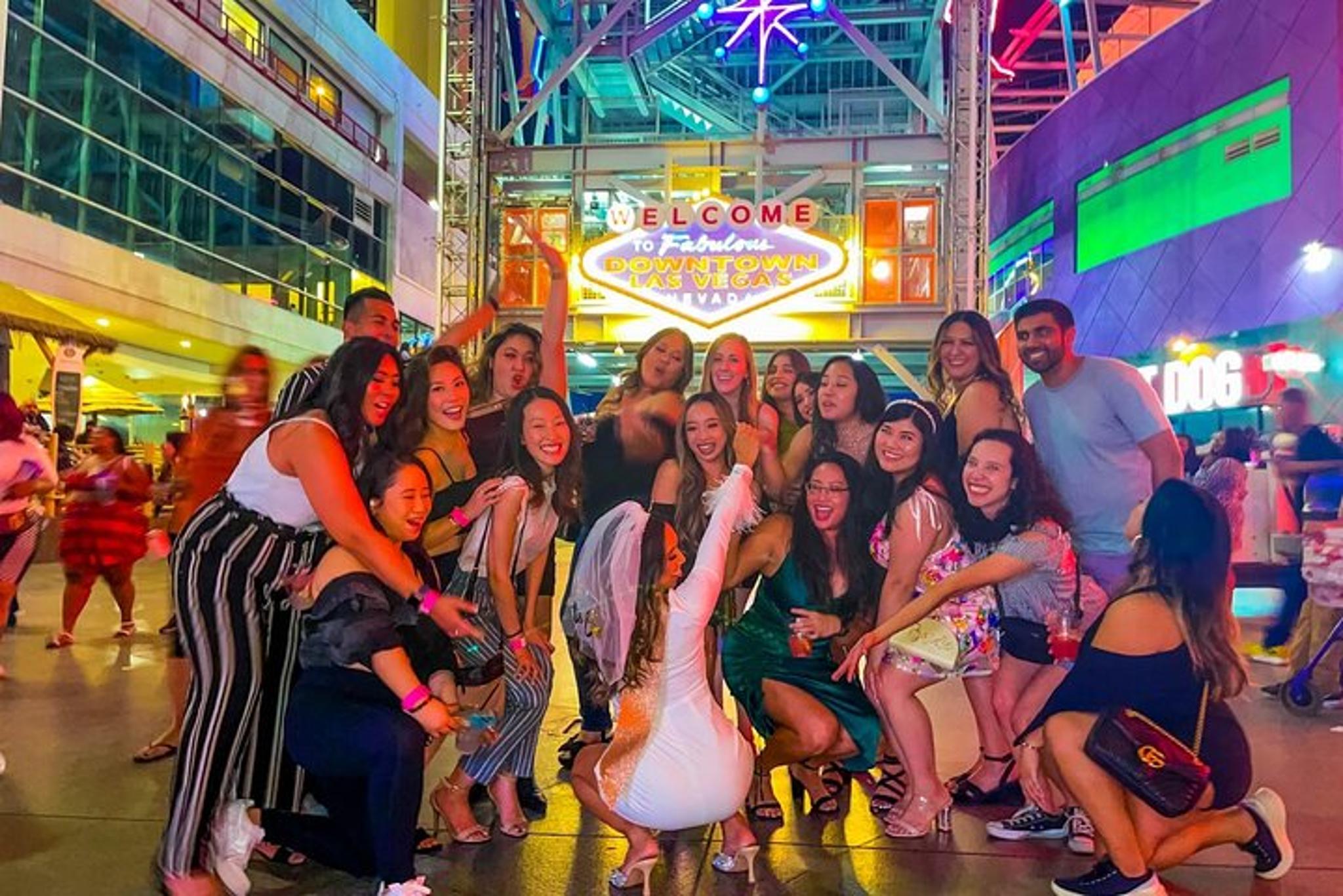 Las Vegas Fremont Street Bar Crawl - Image 2