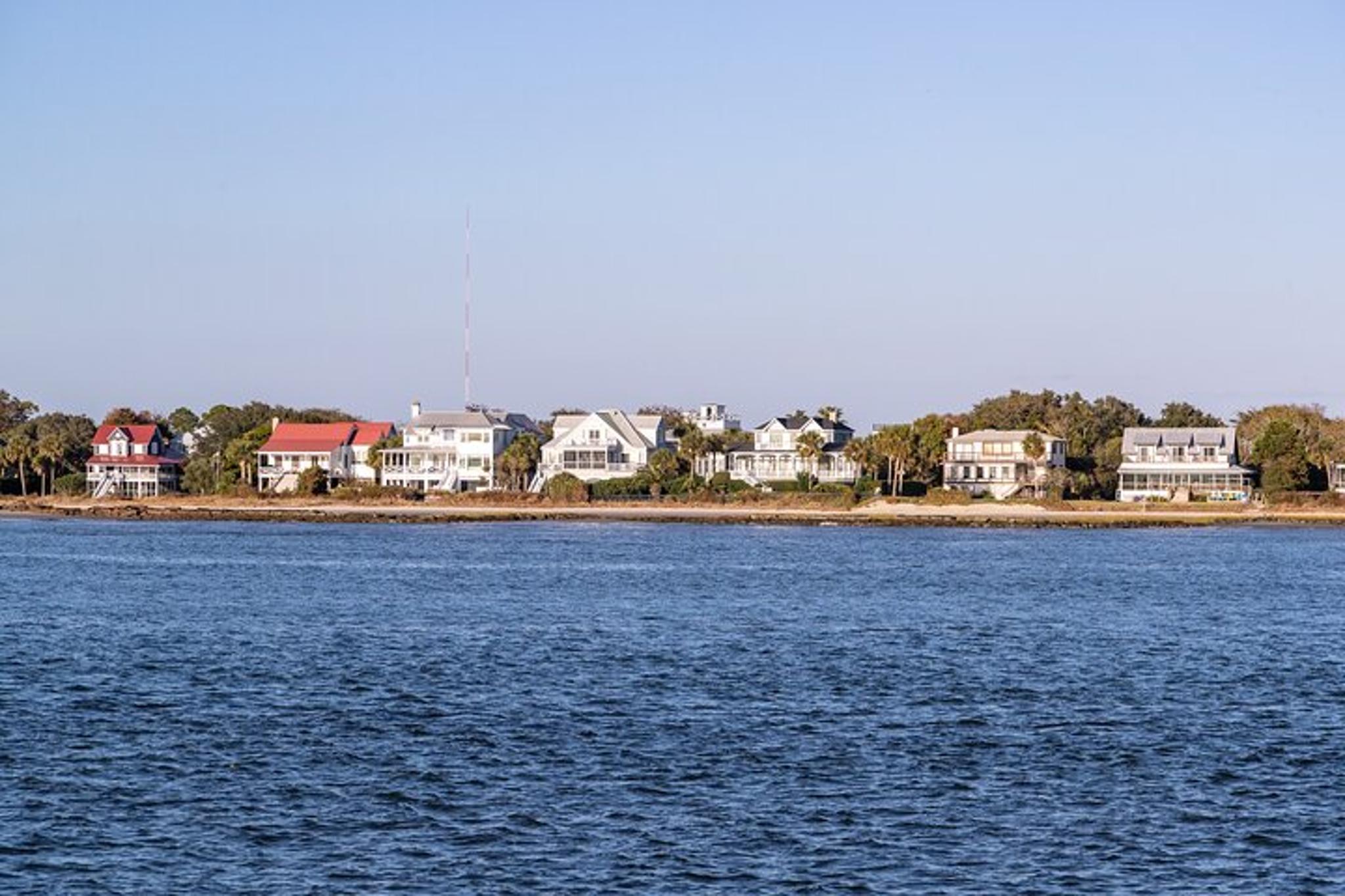Charleston Harbor Cruise with Live Narration 1.5 hr - Image 6