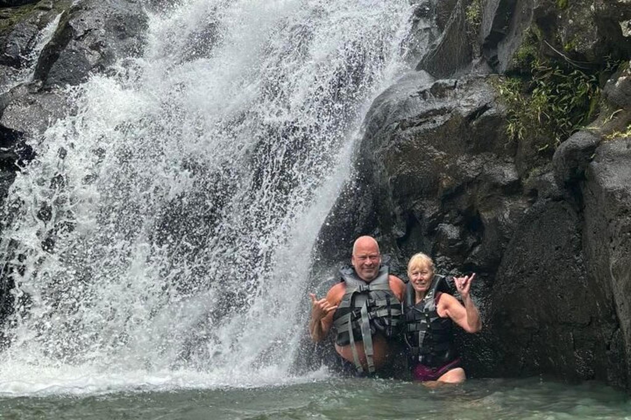 Oahu Circle Island Tour with Waimea Waterfall - Image 5