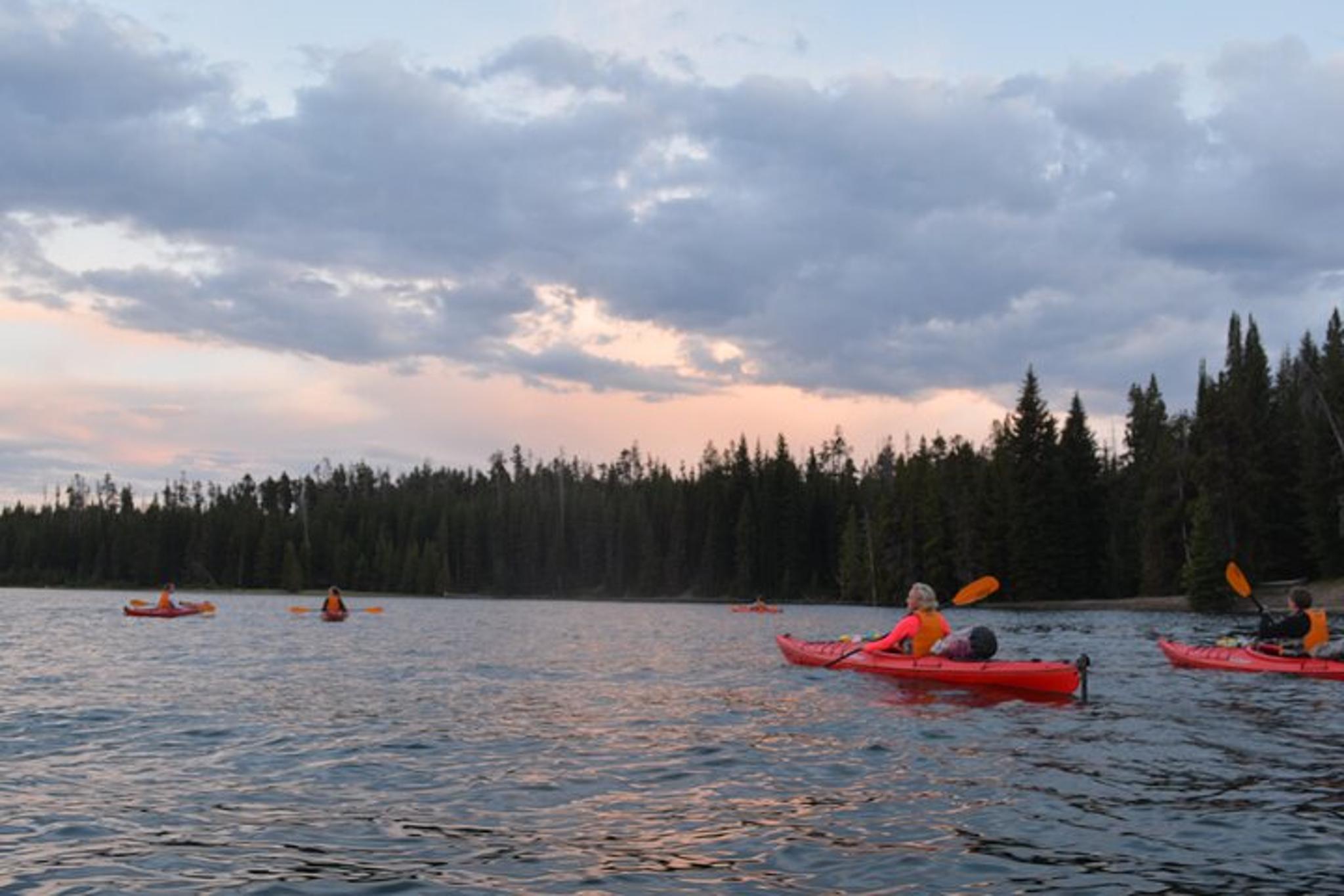 Yellowstone Lake Sunset Kayaking Tour - Image 4