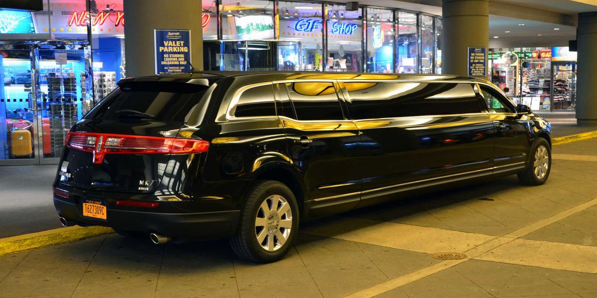 New York City Airport Private Transfers - Image 4