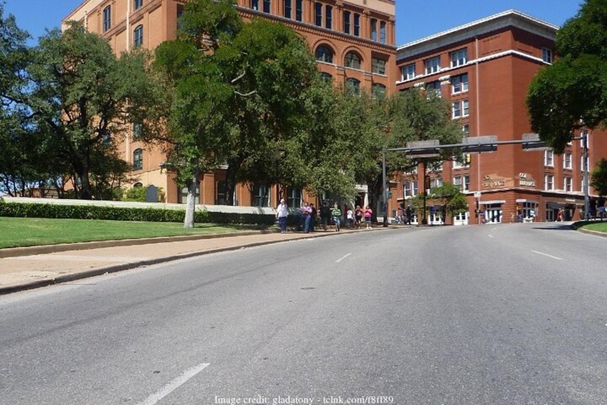 Dallas JFK Assassination Tour: The Sixth Floor Museum - Image 6