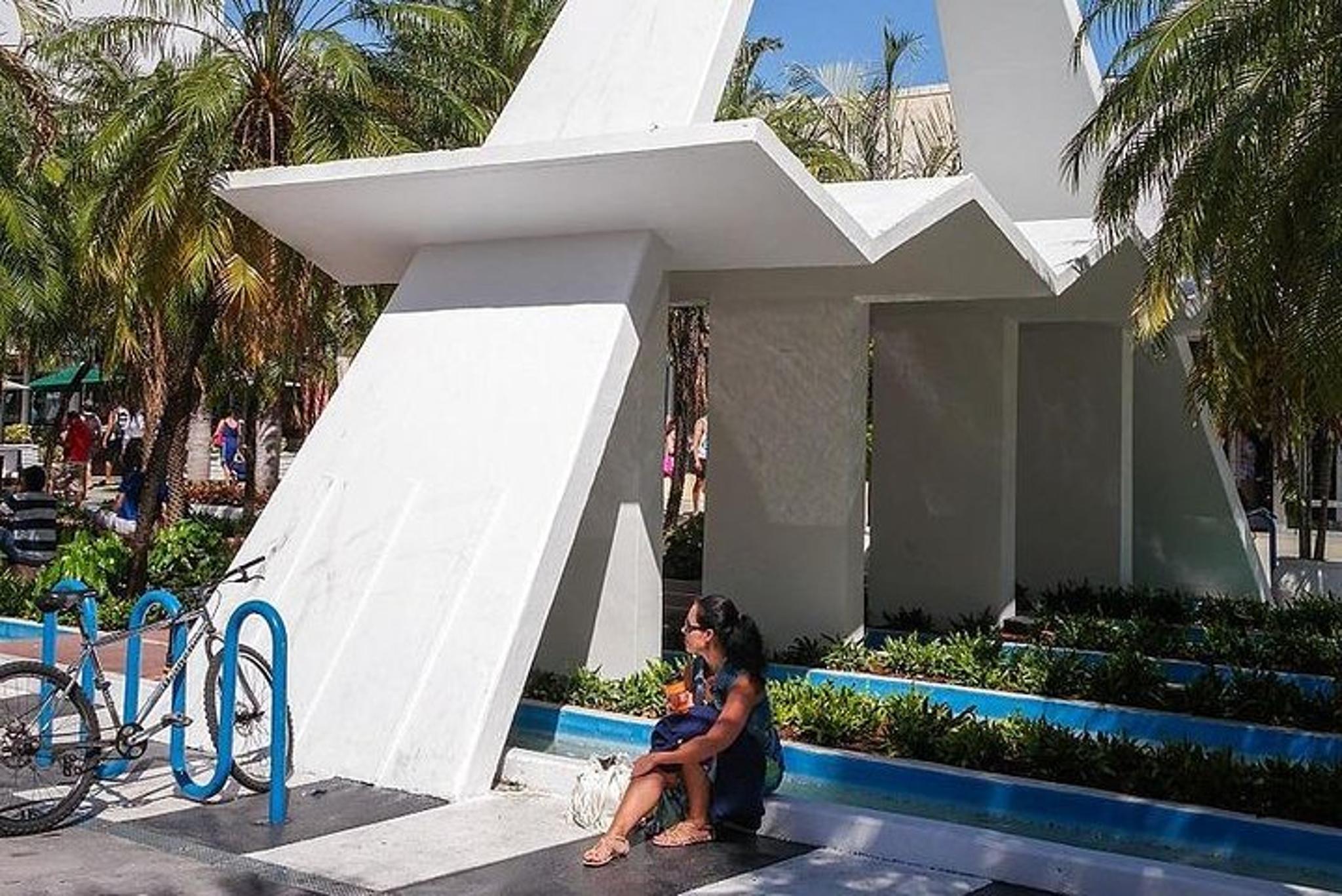 Miami Beach Mall Experience