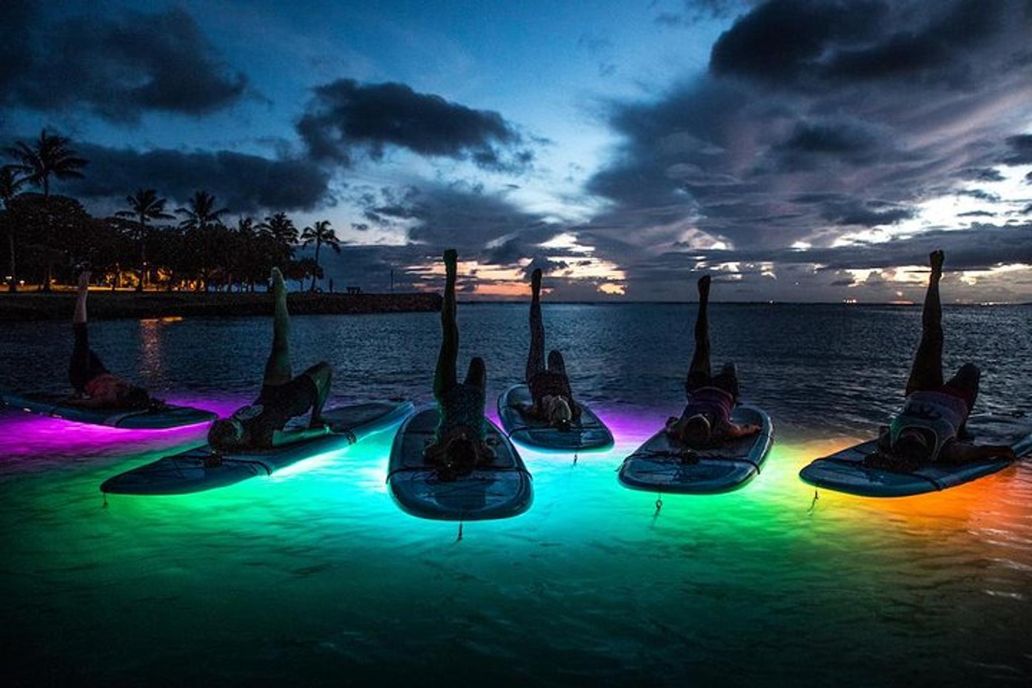 Honolulu Night SUP Yoga - Image 2
