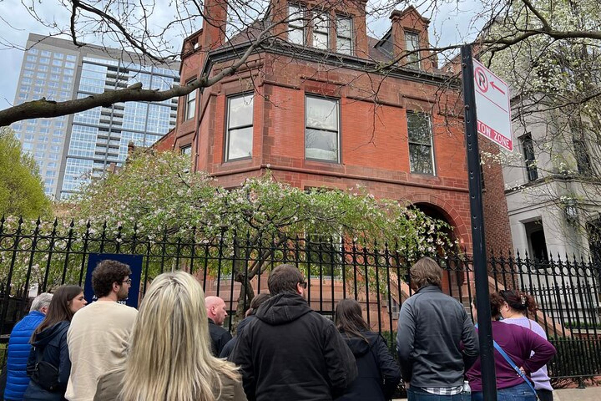 Chicago Haunted History and Ghost Hunt Tour