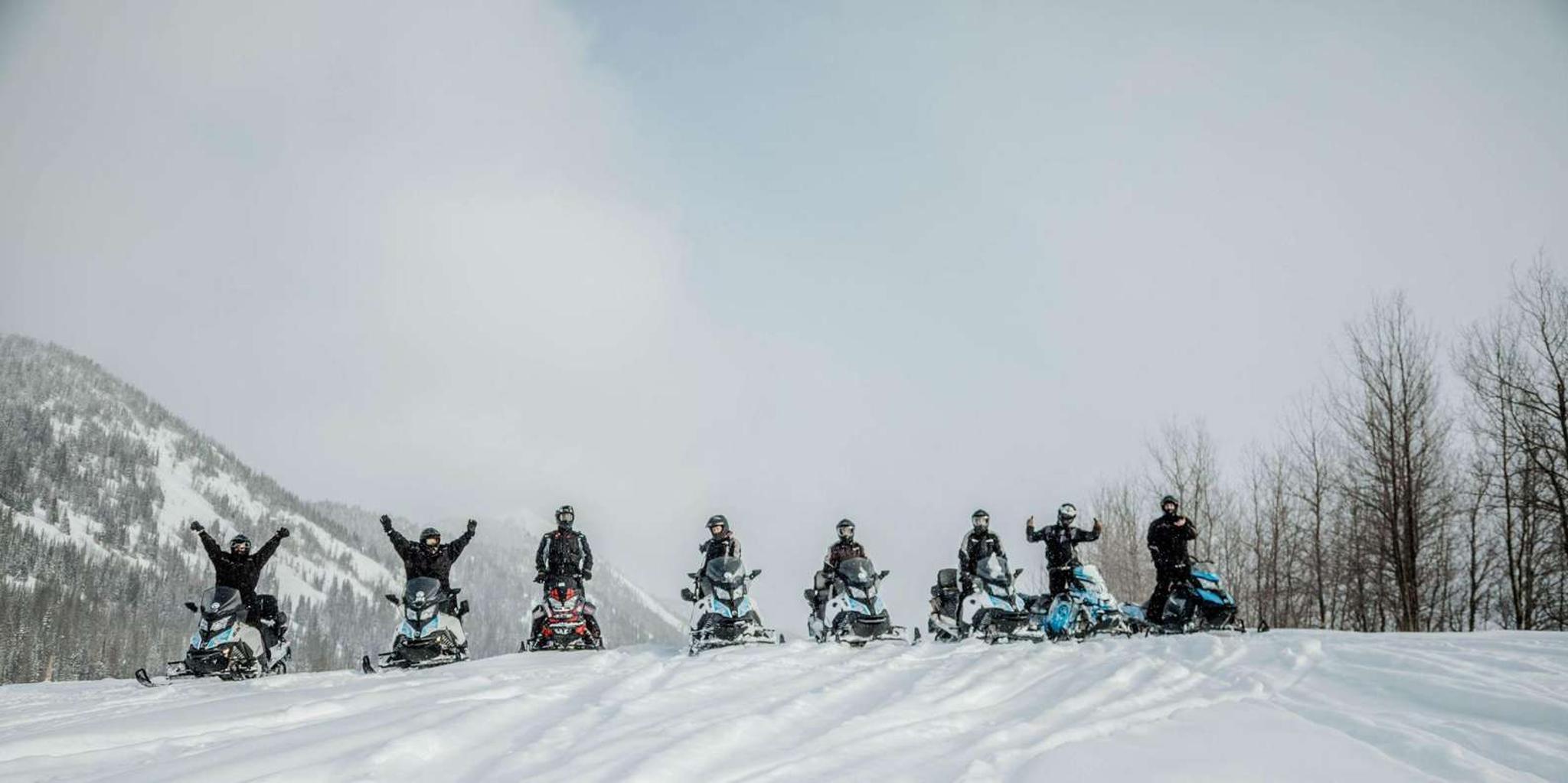 Jackson Yellowstone Snowmobile Tour - Image 5