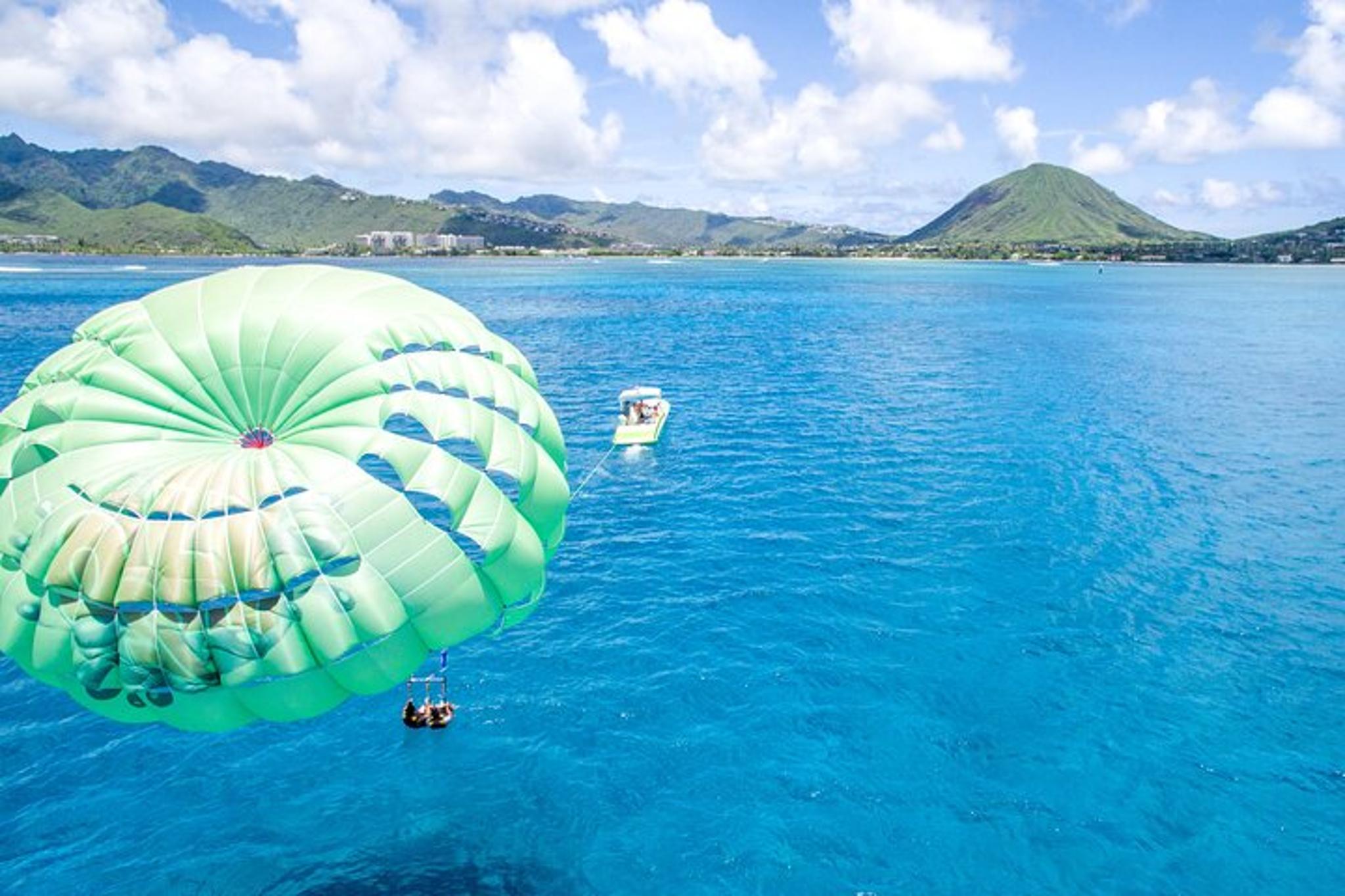 Oahu Parasailing Adventure in Maunalua Bay - Image 5