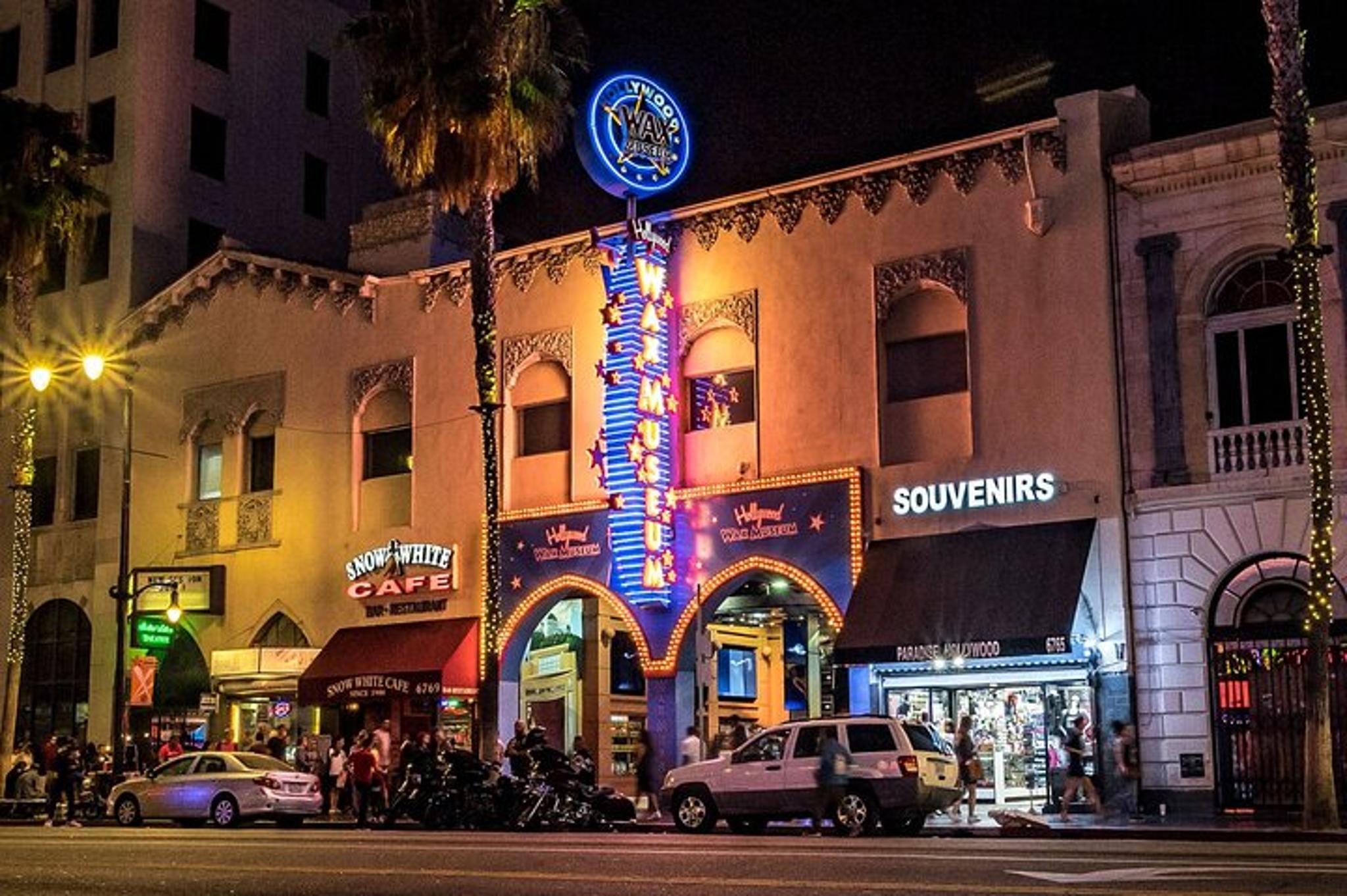 Los Angeles Ghost Tour at Night - Image 2