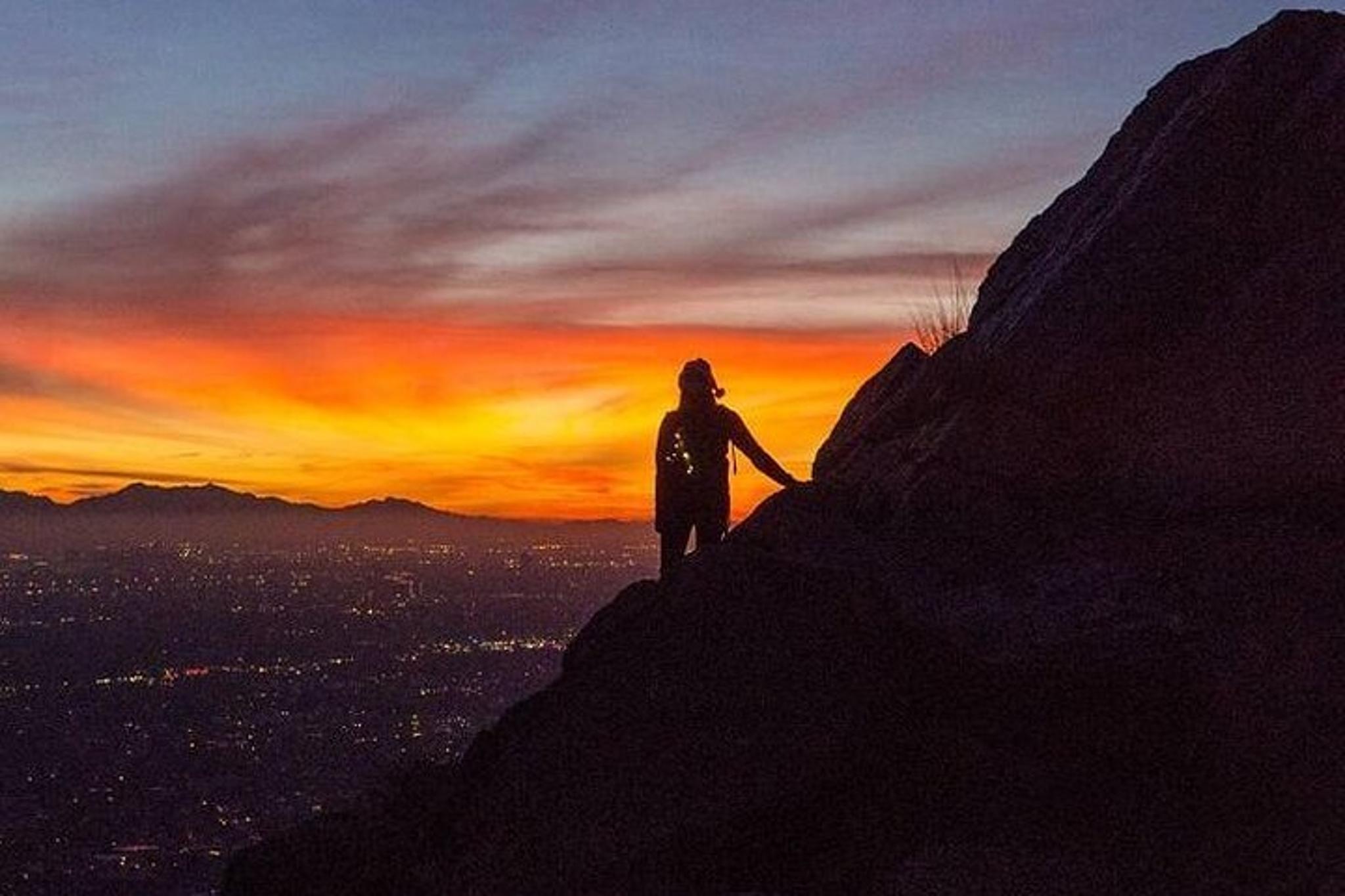 Phoenix Hiking Tour at Piestewa Peak Sunset - Image 5