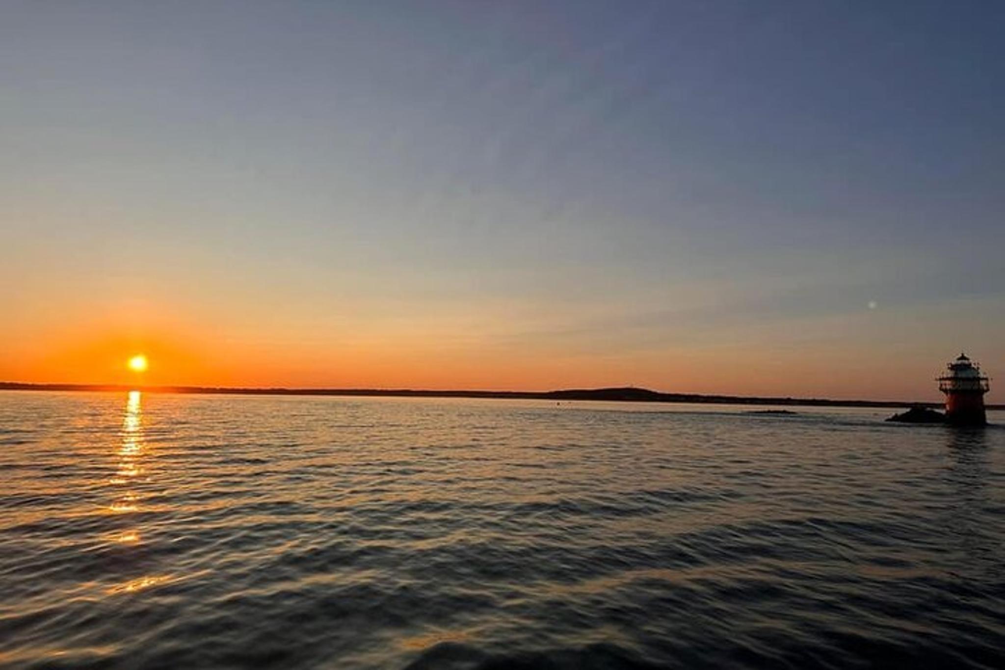 Plymouth Harbor Party Cruise 2 hr - Image 3