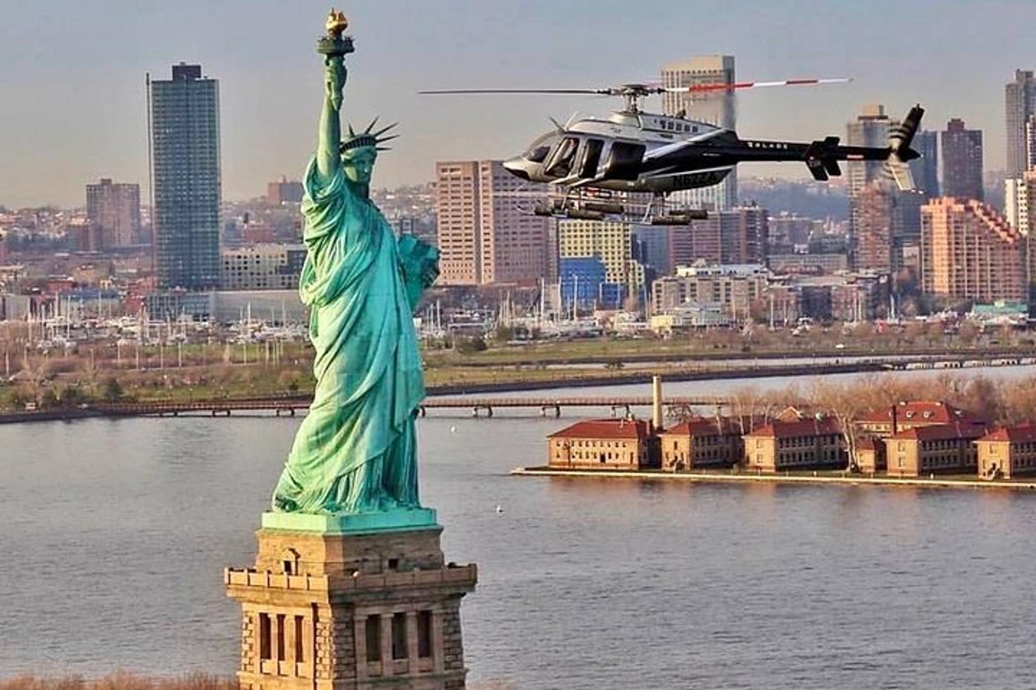 New York City Island Helicopter Tour - Image 4