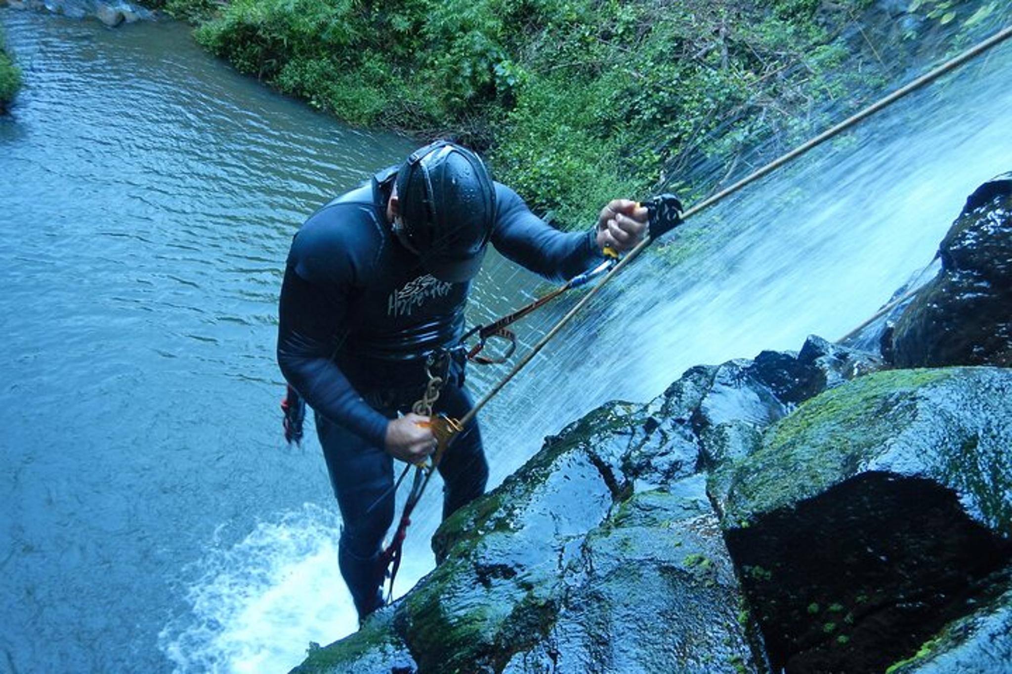 Kauai Jungle Waterfall Rappel Adventure - Image 6