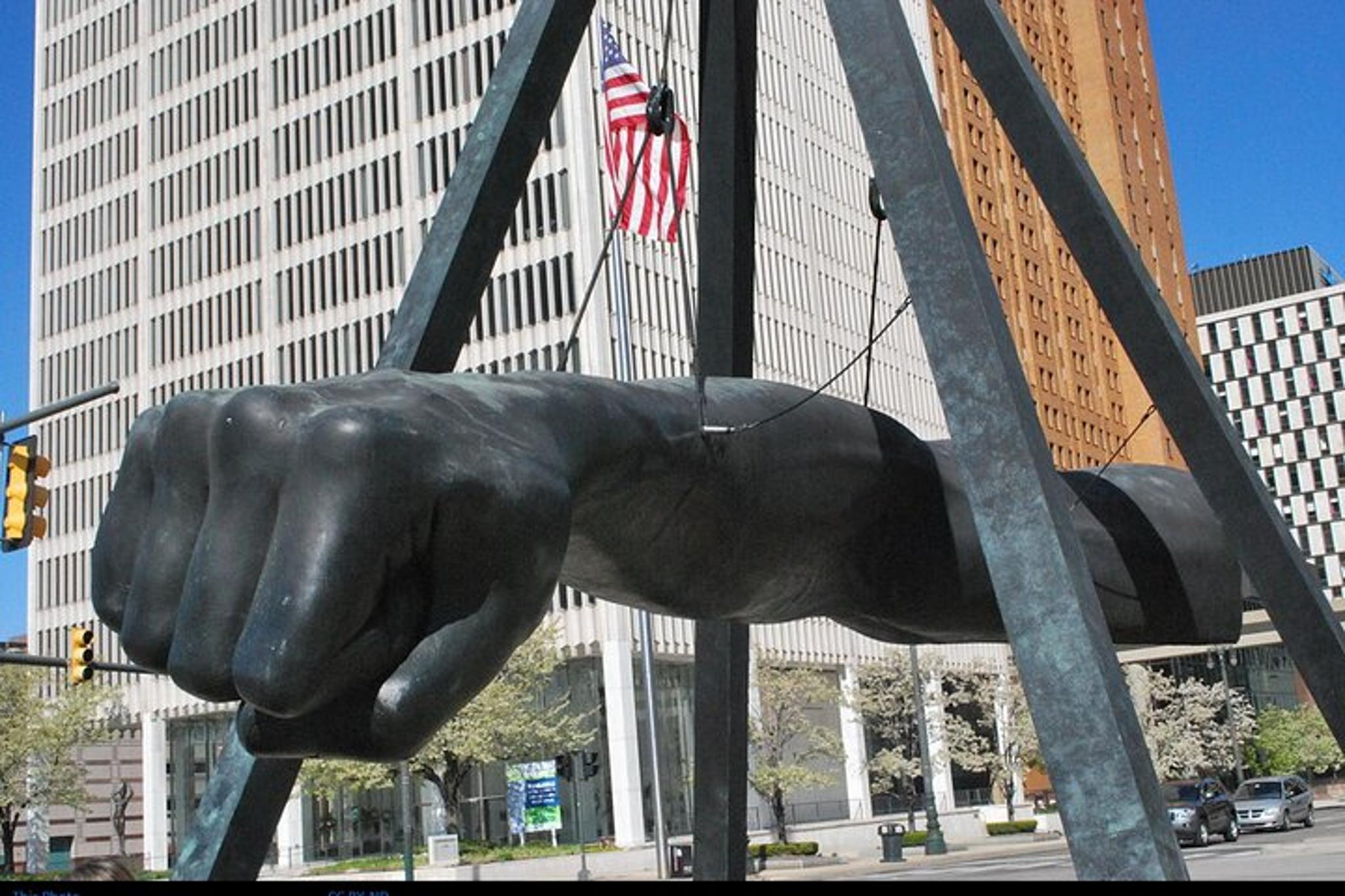 Detroit Historic Chauffeured Tour