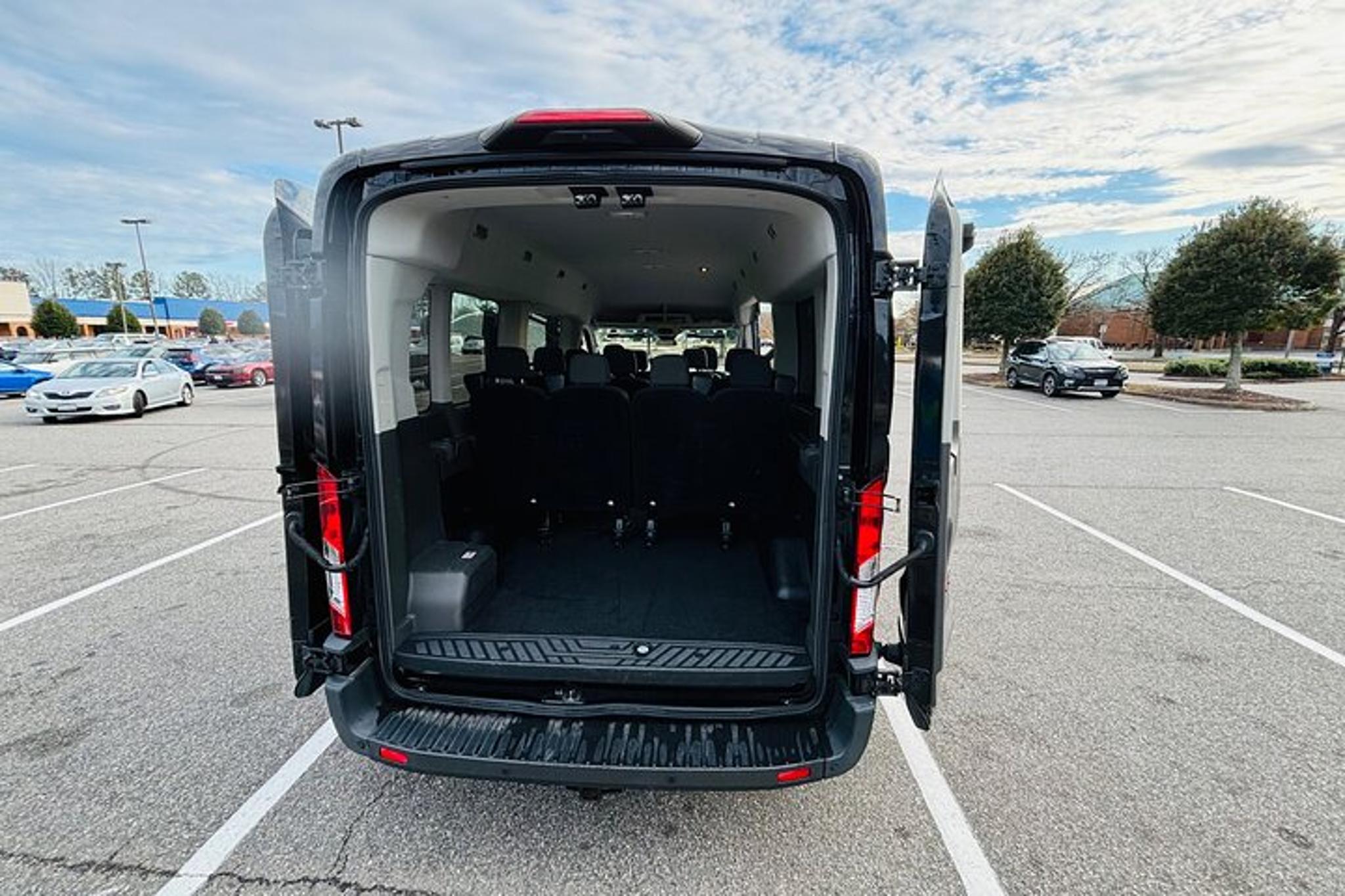 Bamville Private & Airport Transfers - Image 3