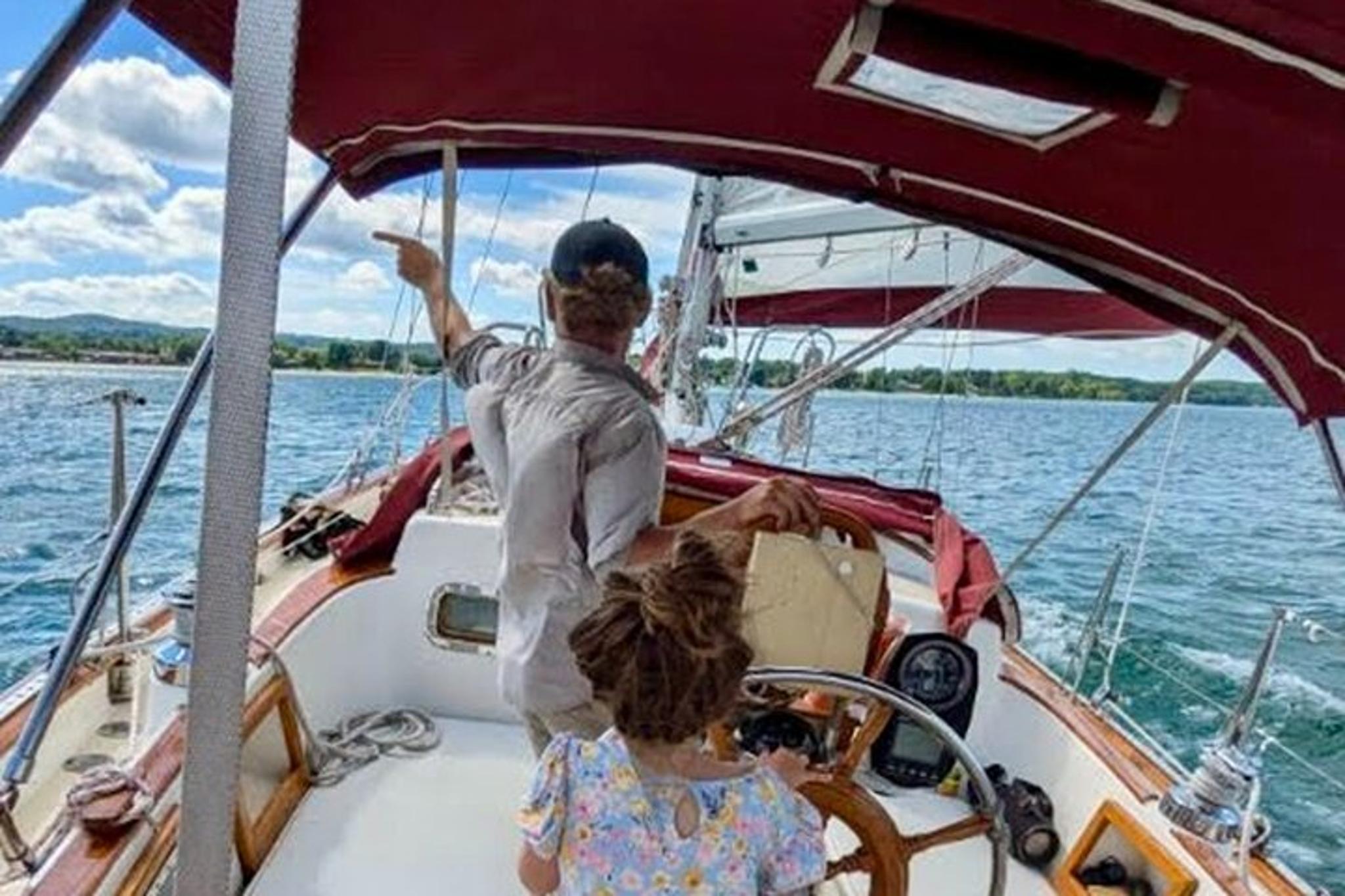 Grand Traverse Bay Private Sailing Cruise - Image 2