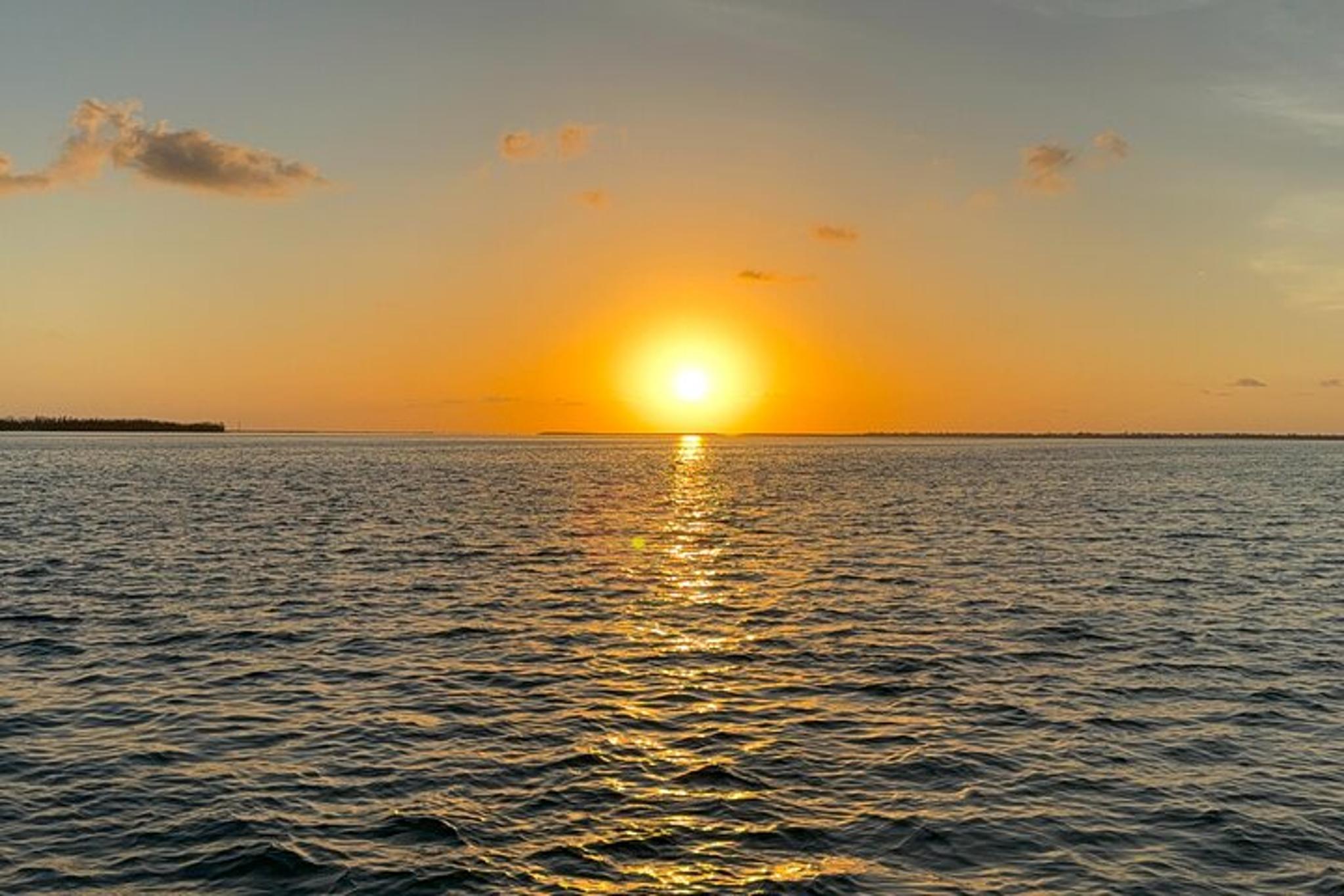 Fort Myers Beach Tiki Cruise at Sunset 90 min - Image 5