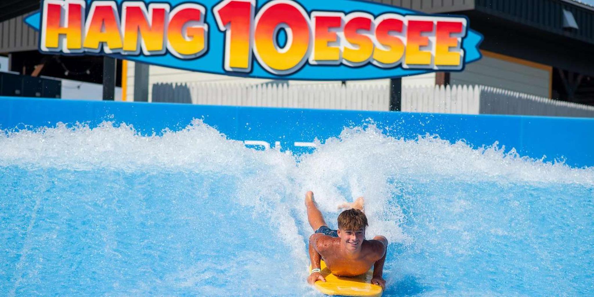 Sevierville Waterpark Admission - Image 4